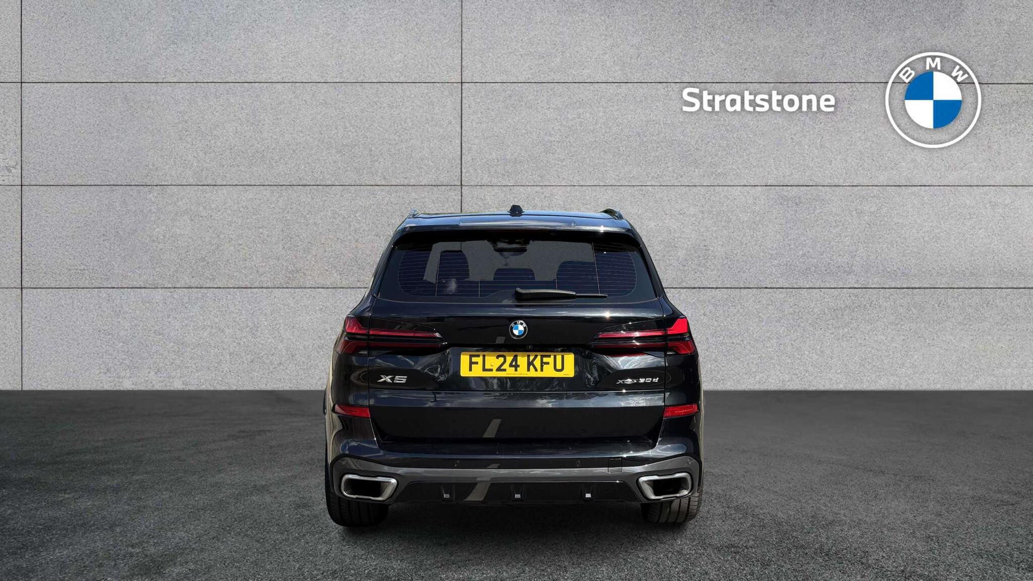 BMW X5 view 16