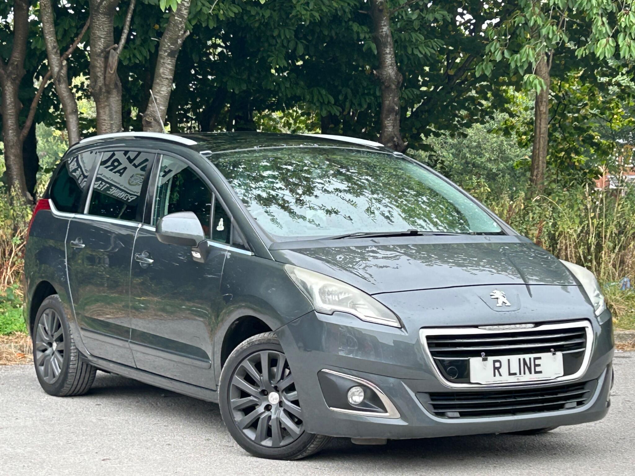 Peugeot 5008 view 4