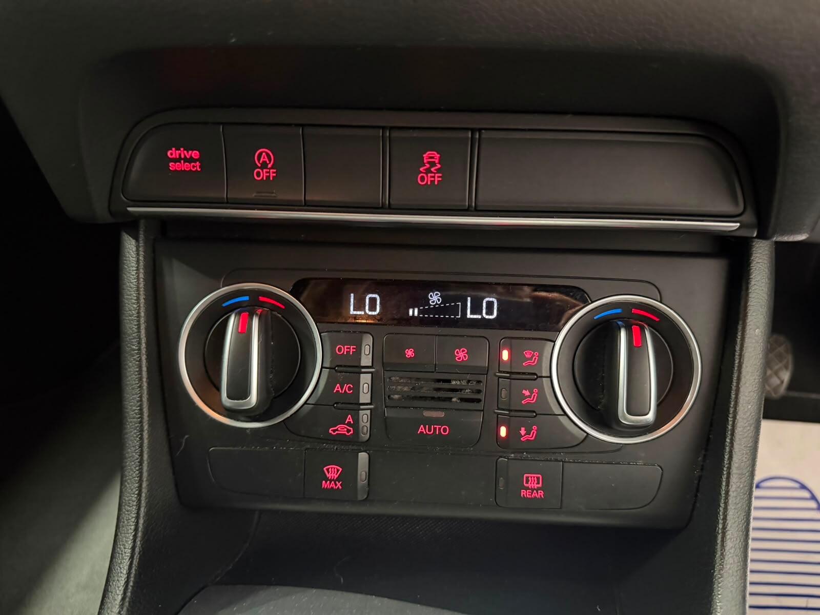 Audi Q3 view 19