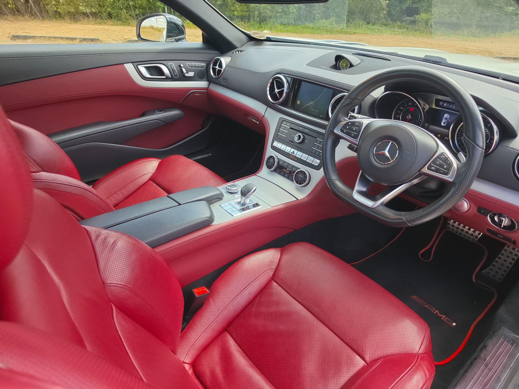 Mercedes-Benz SL view 13