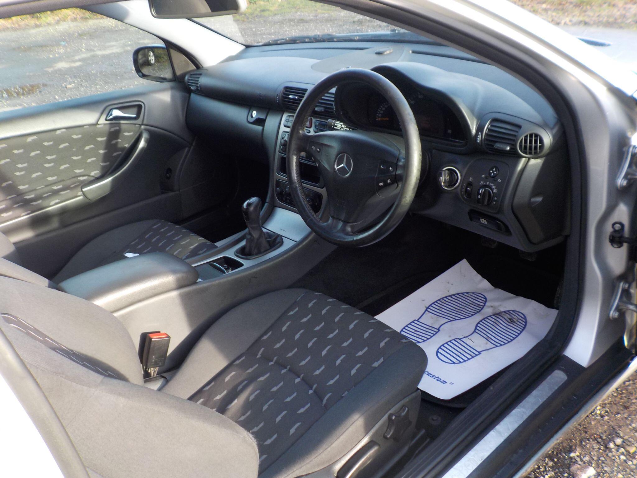 Mercedes-Benz C Class 2.0 C180 Sport 2dr