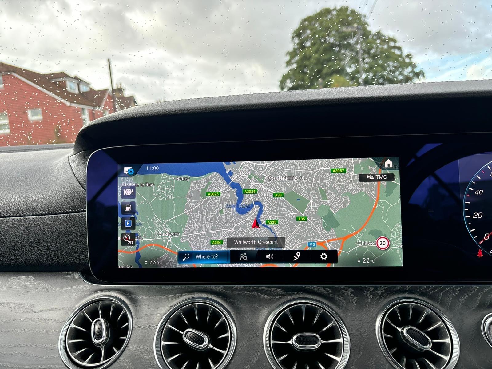 Mercedes-Benz E Class view 14