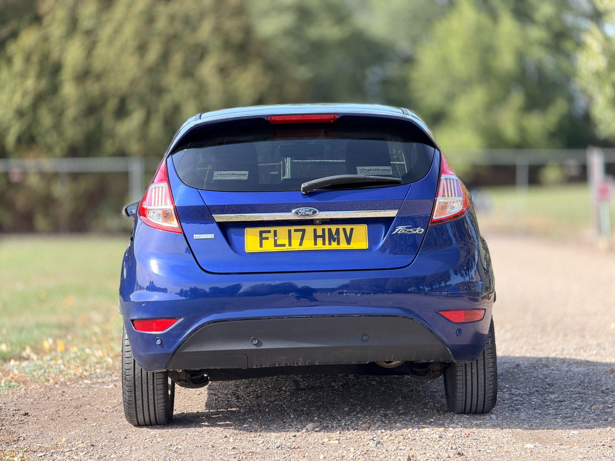 Ford Fiesta view 9