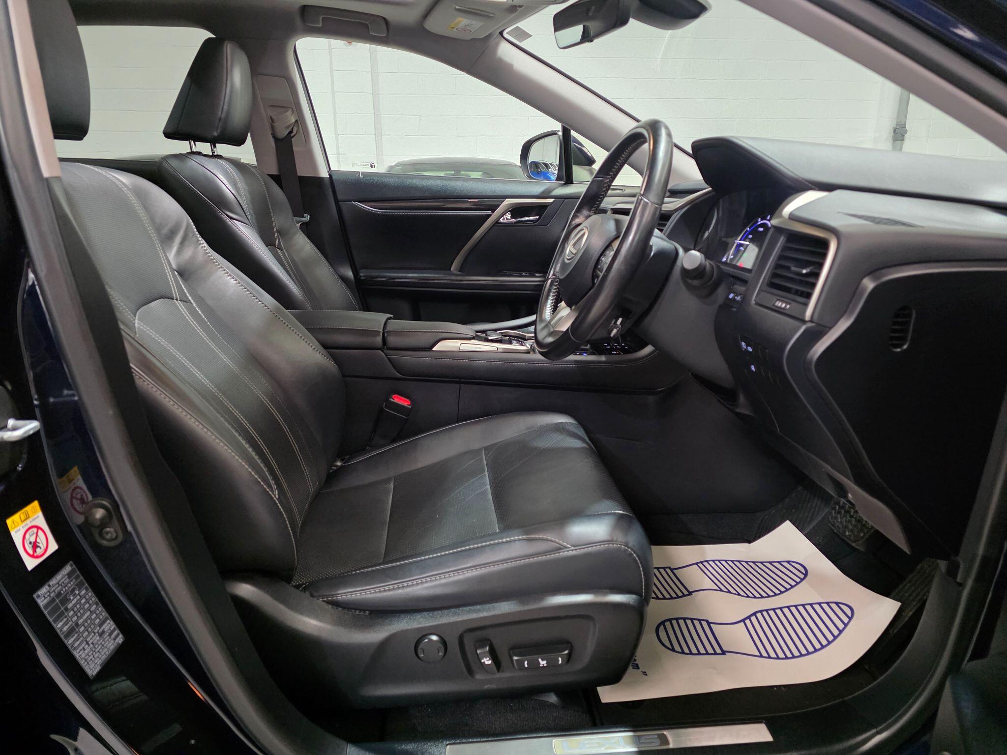 Lexus RX view 6