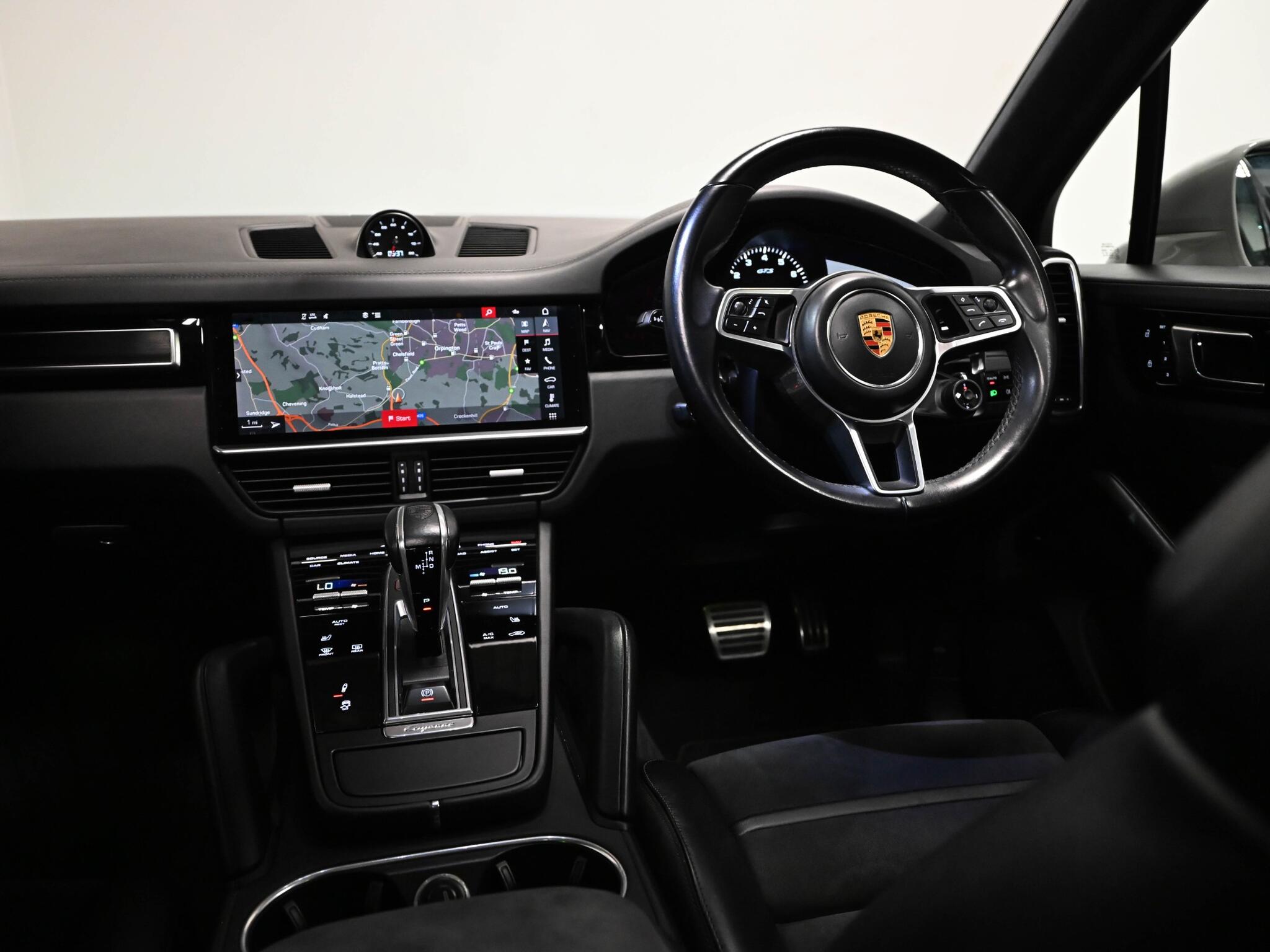 Porsche Cayenne view 18