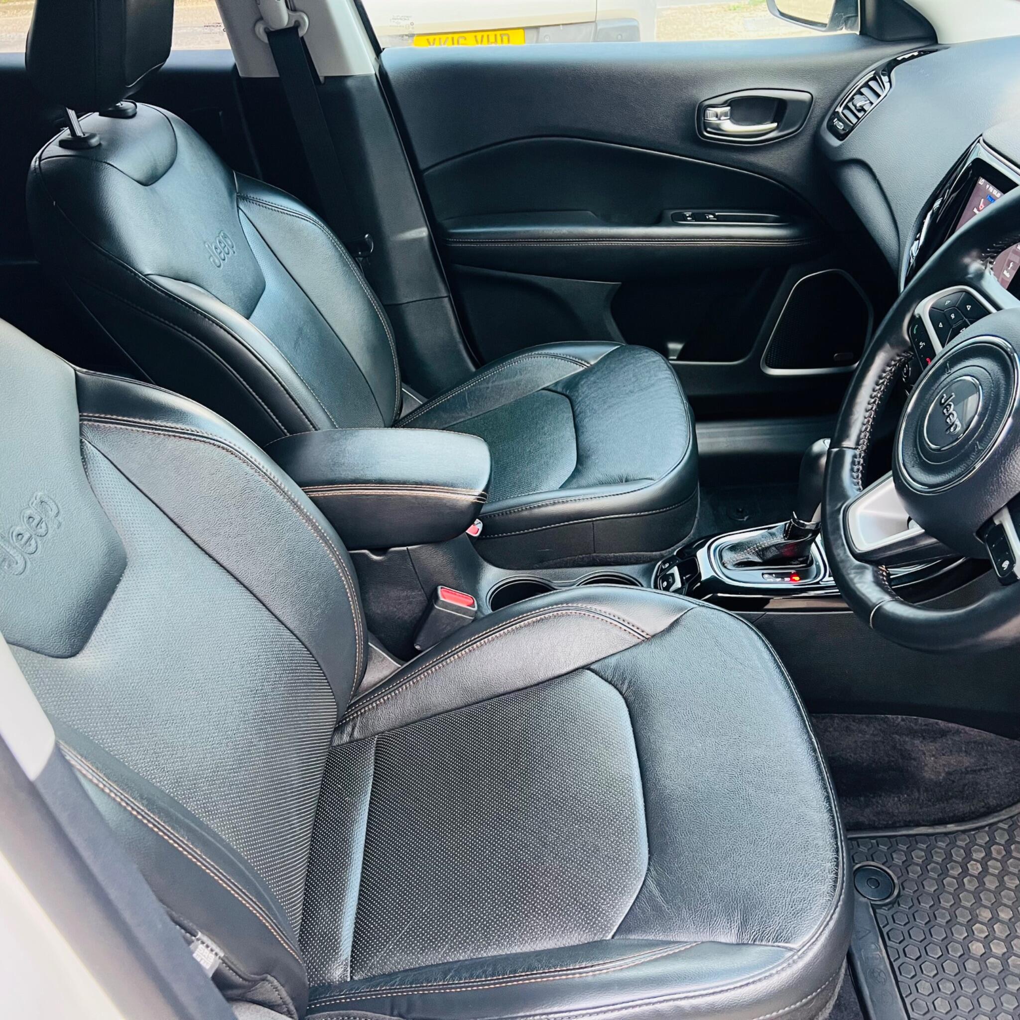 Jeep Compass view 27