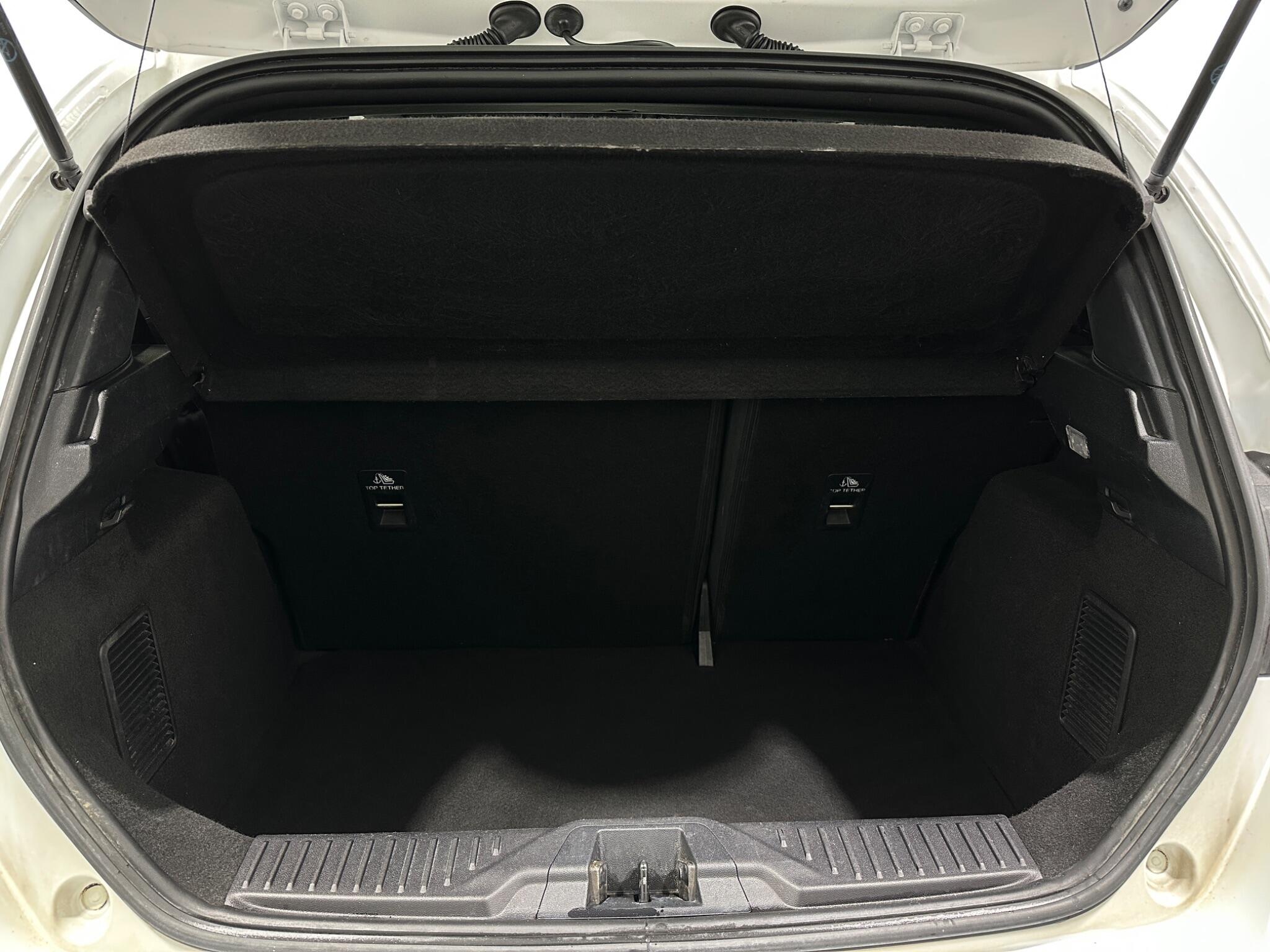 Ford Fiesta view 46