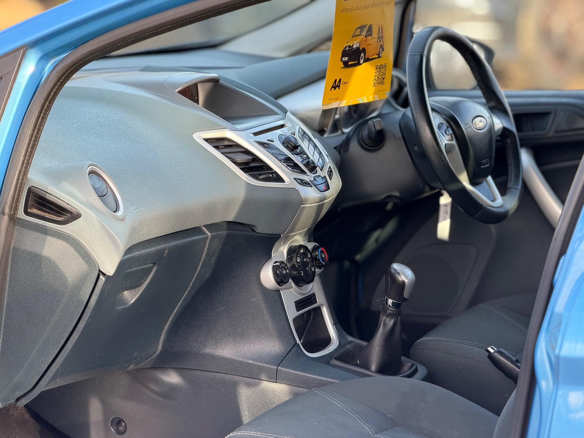 2011 Ford Fiesta 1.4 TDCi DPF Zetec 5dr image 16