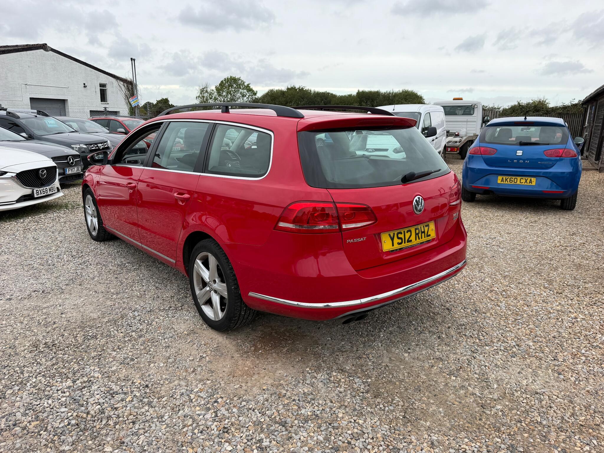 Volkswagen Passat view 7