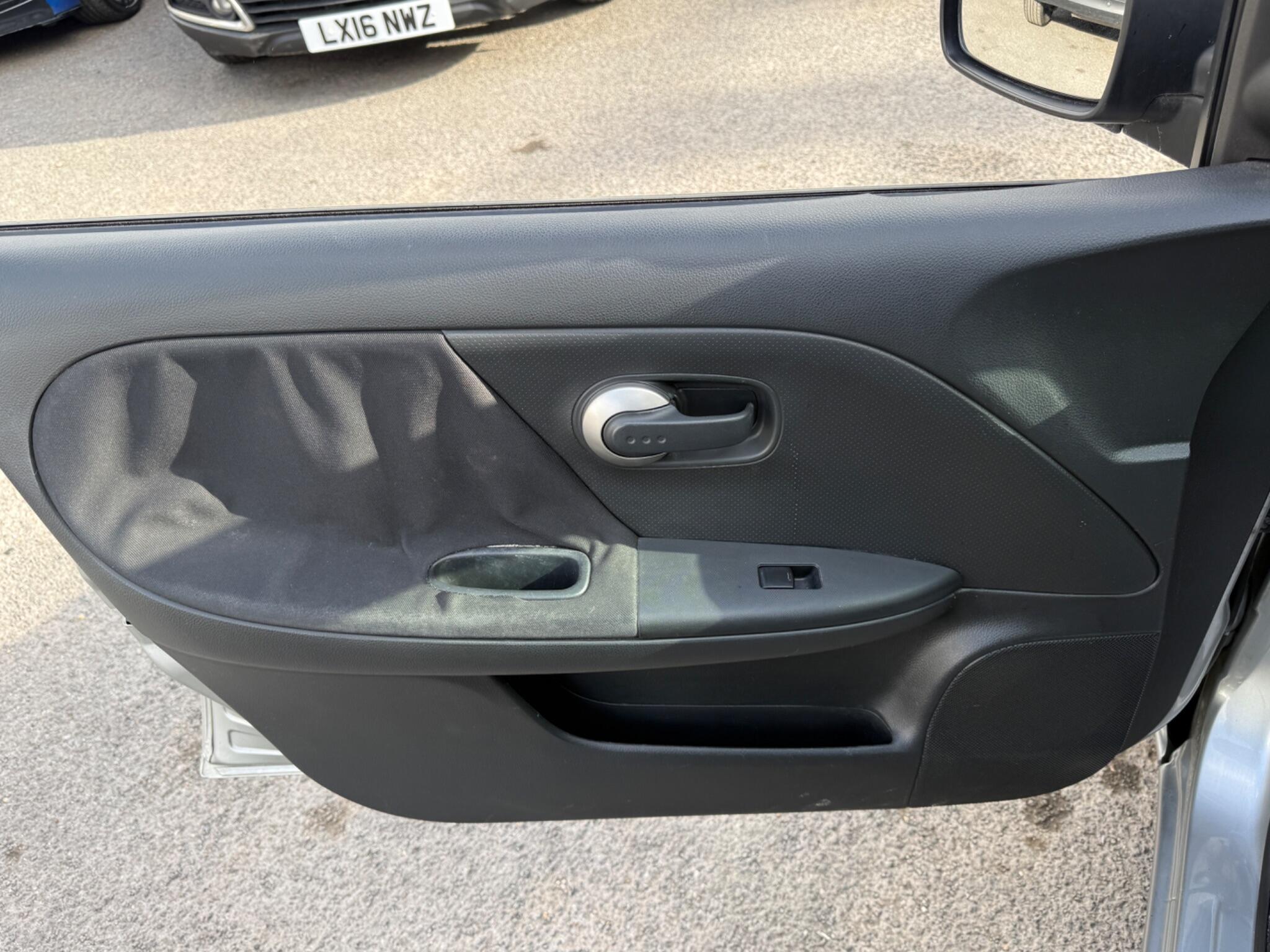 Nissan Note - Image 55