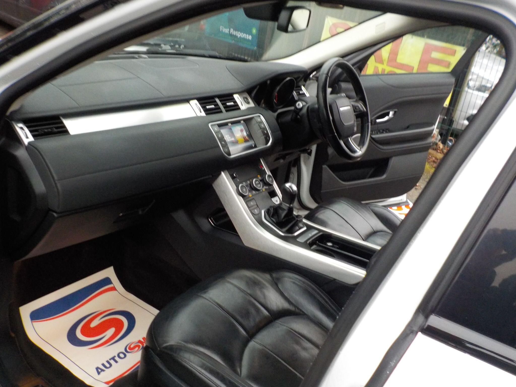 Land Rover Range Rover Evoque 2.0 eD4 SE FWD Euro 6 (s/s) 5dr