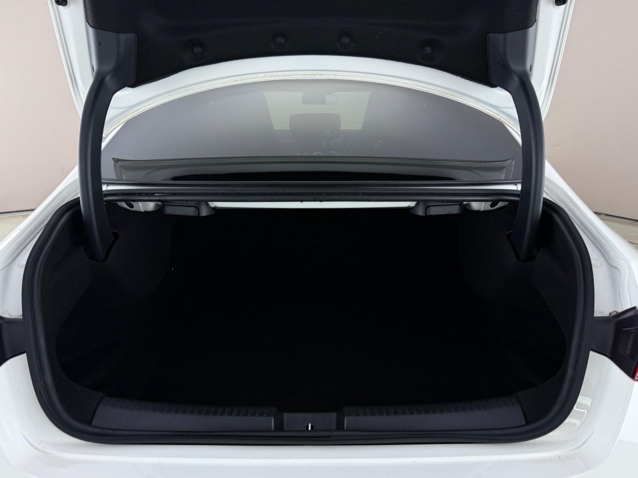 Mercedes-Benz CLA view 10
