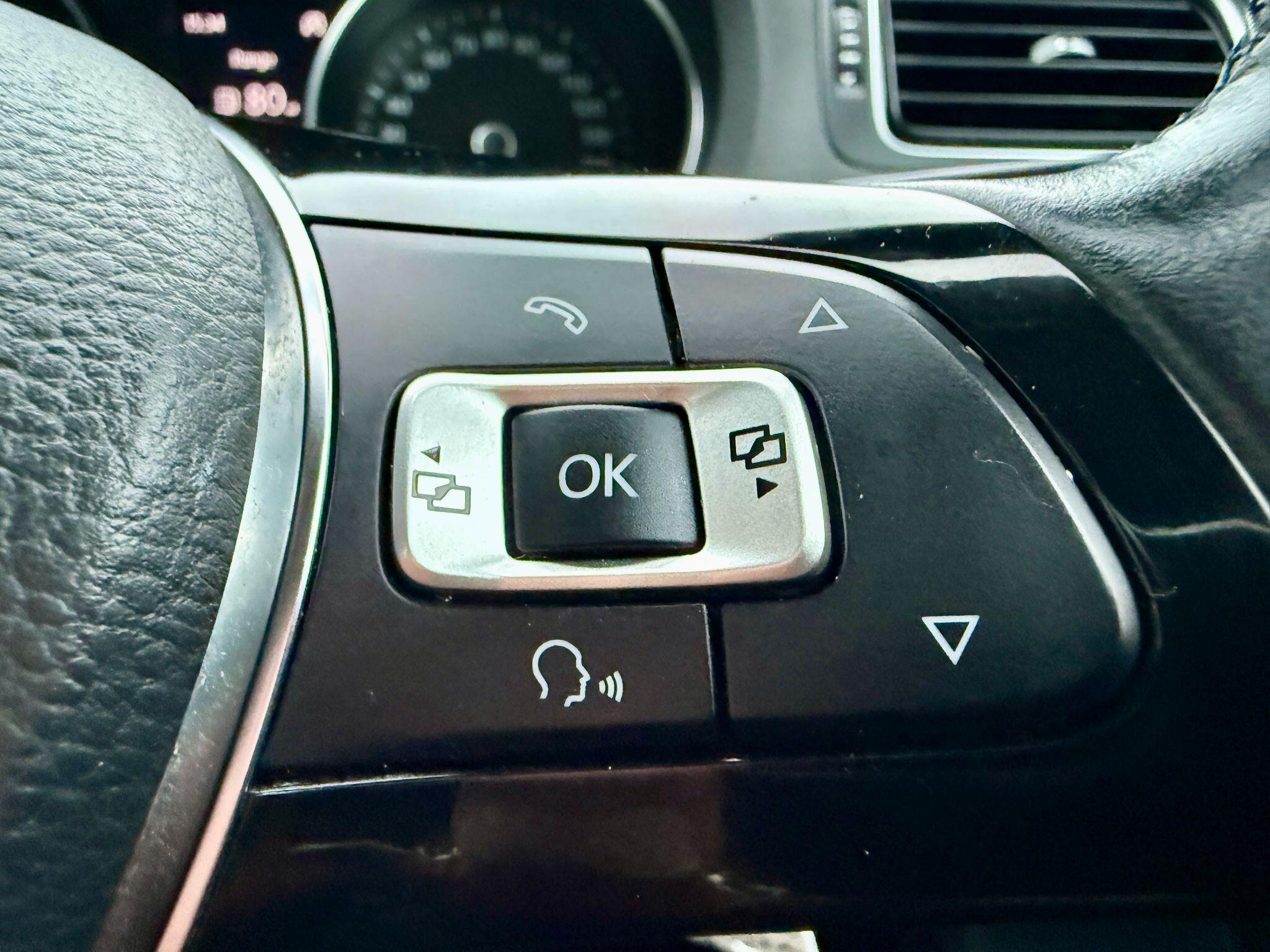 2015 Volkswagen Polo image 28