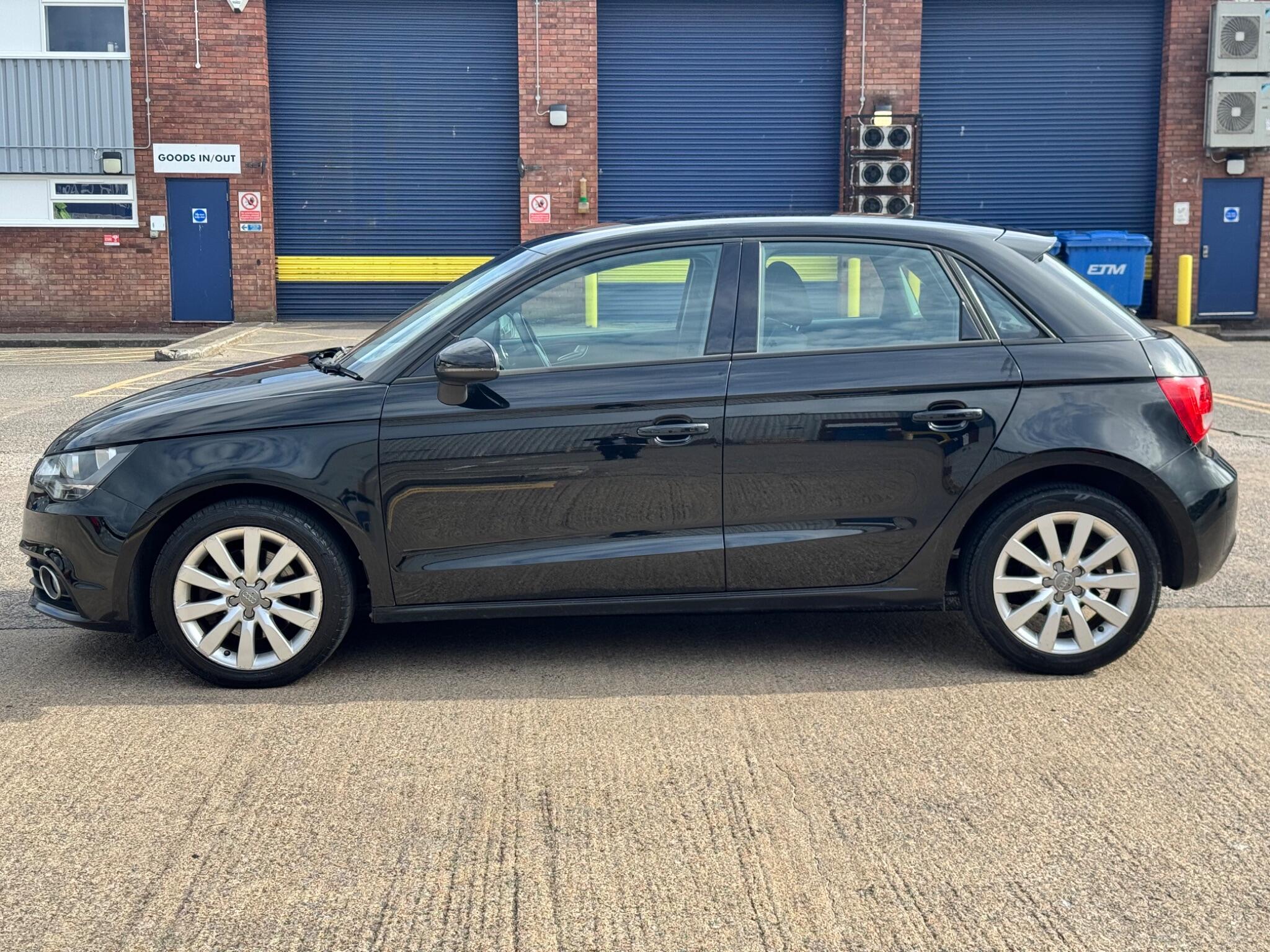 Audi A1 view 11