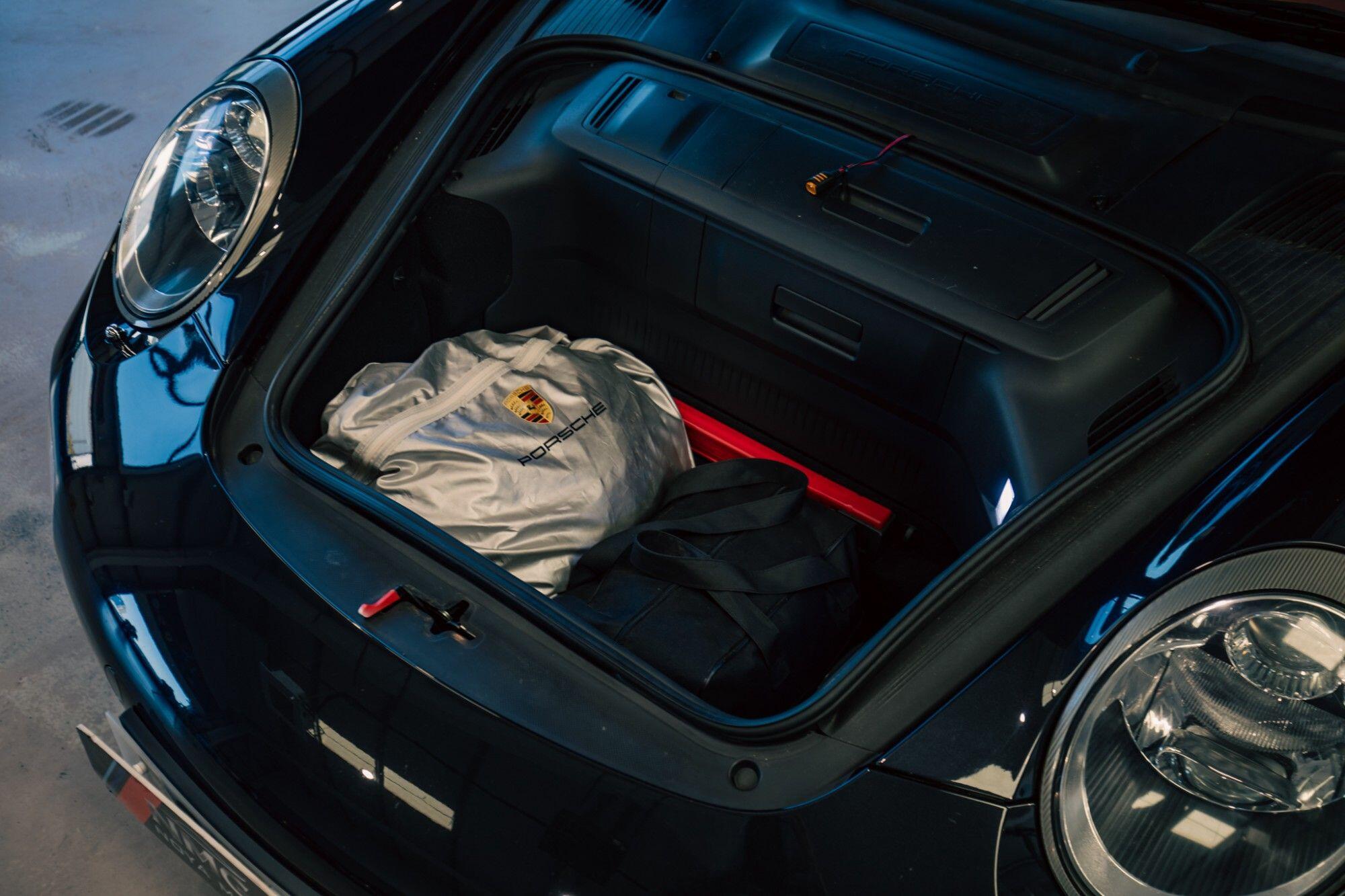 Porsche 911 view 42