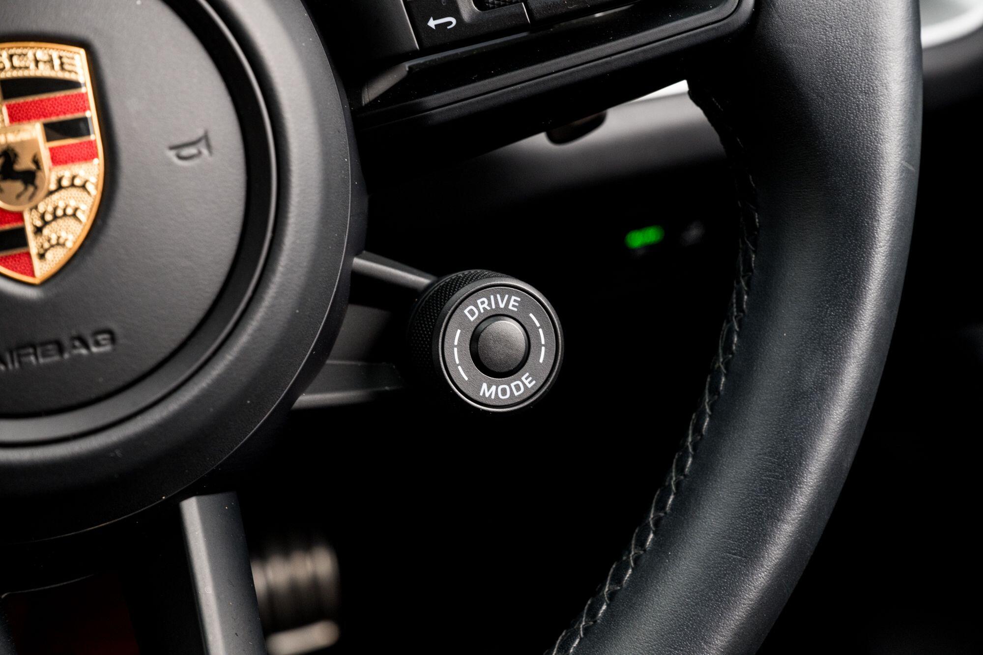 Porsche Cayenne view 56