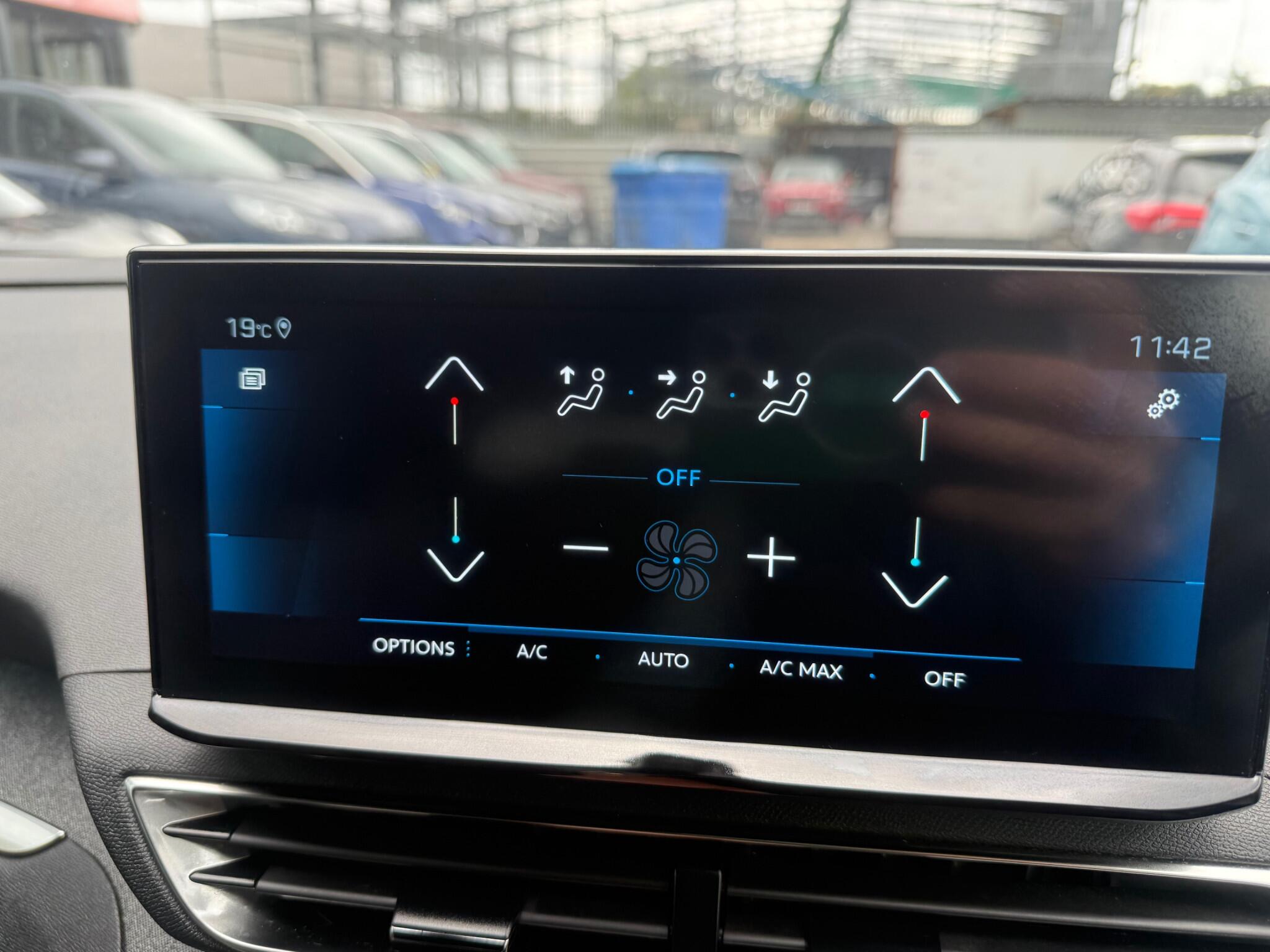 Peugeot 5008 view 24