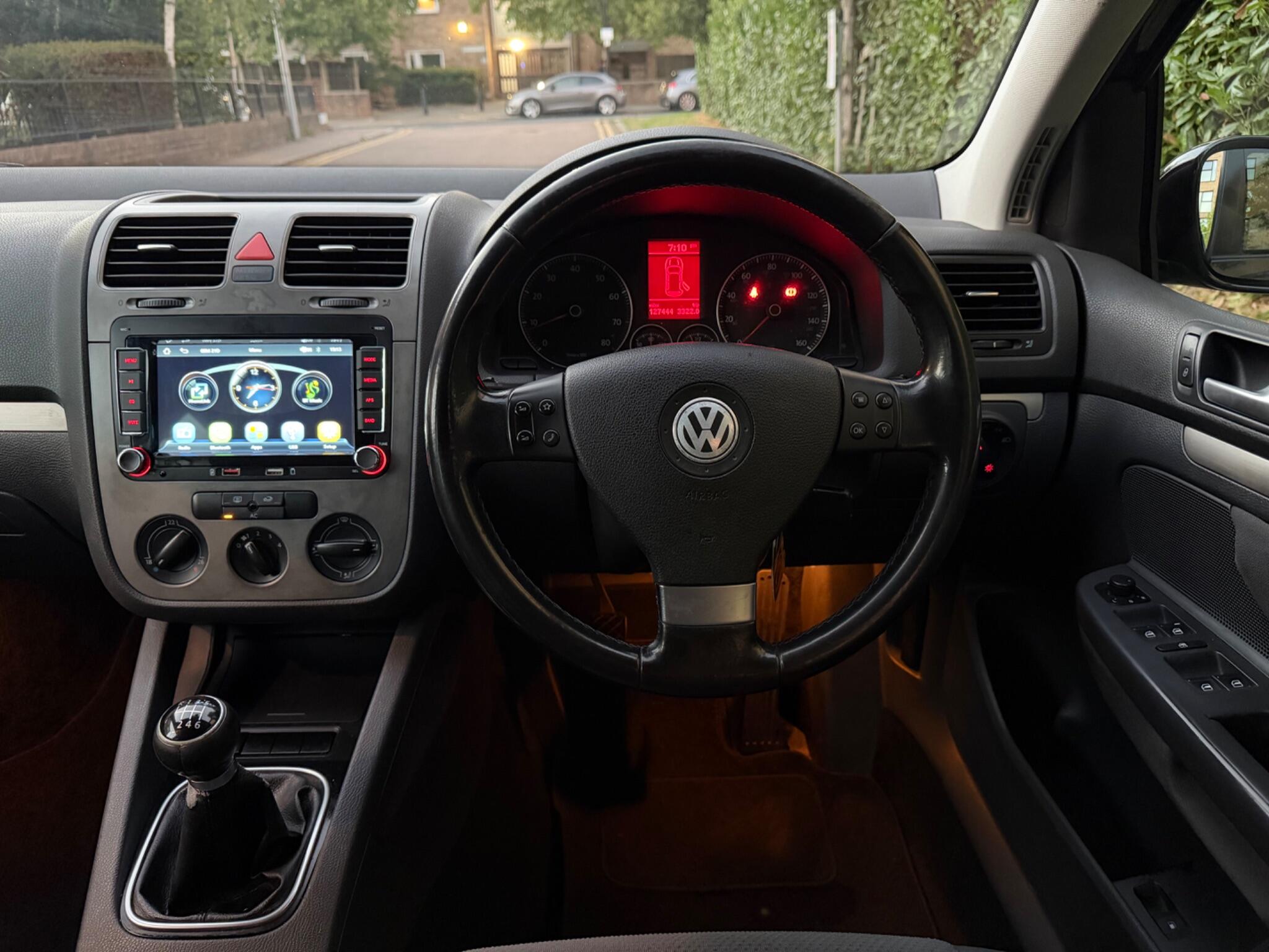 Volkswagen Golf view 15