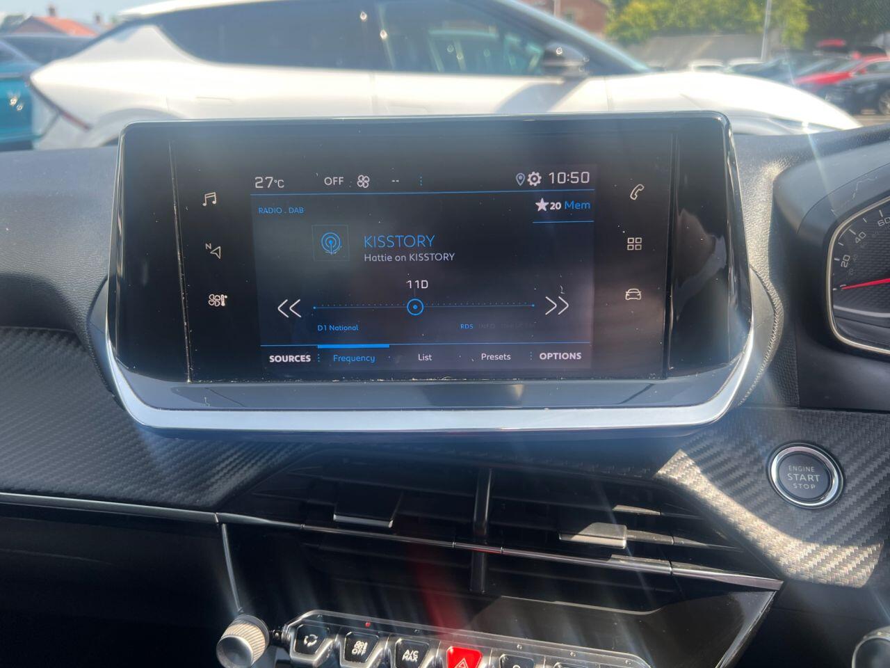 Peugeot 208 view 15