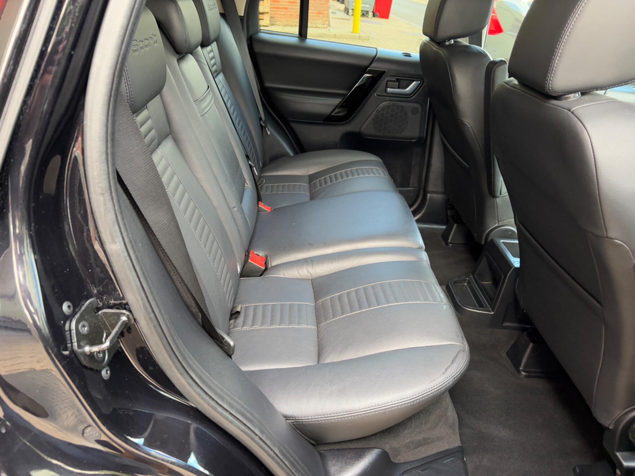 Land Rover Freelander view 16
