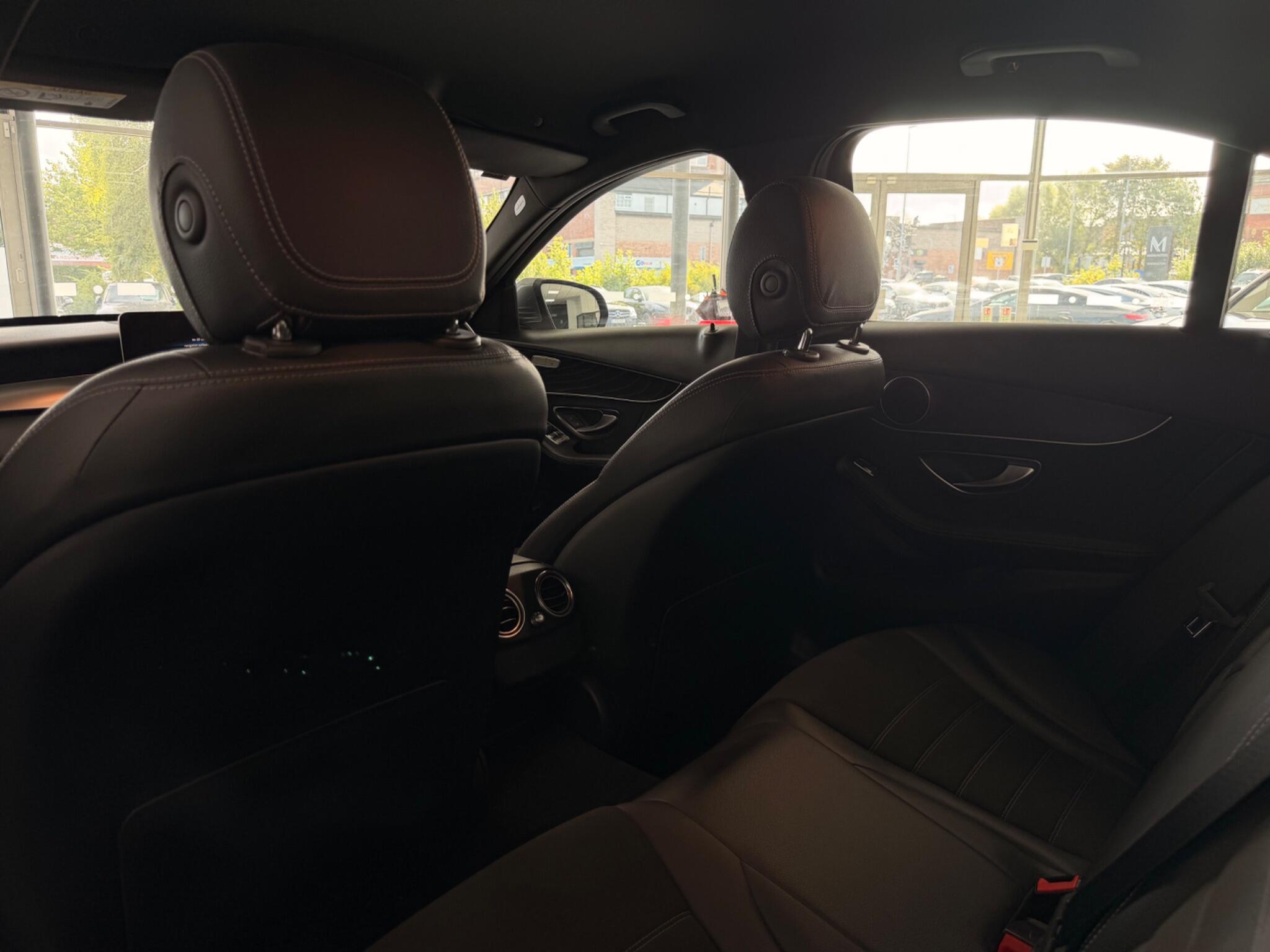 Mercedes-Benz C-Class view 21