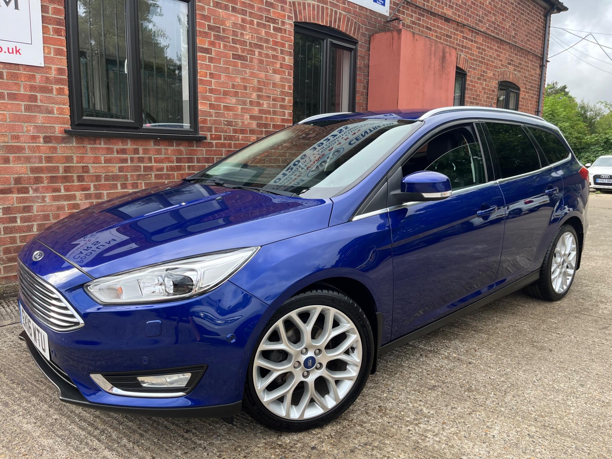 Ford Focus view 6