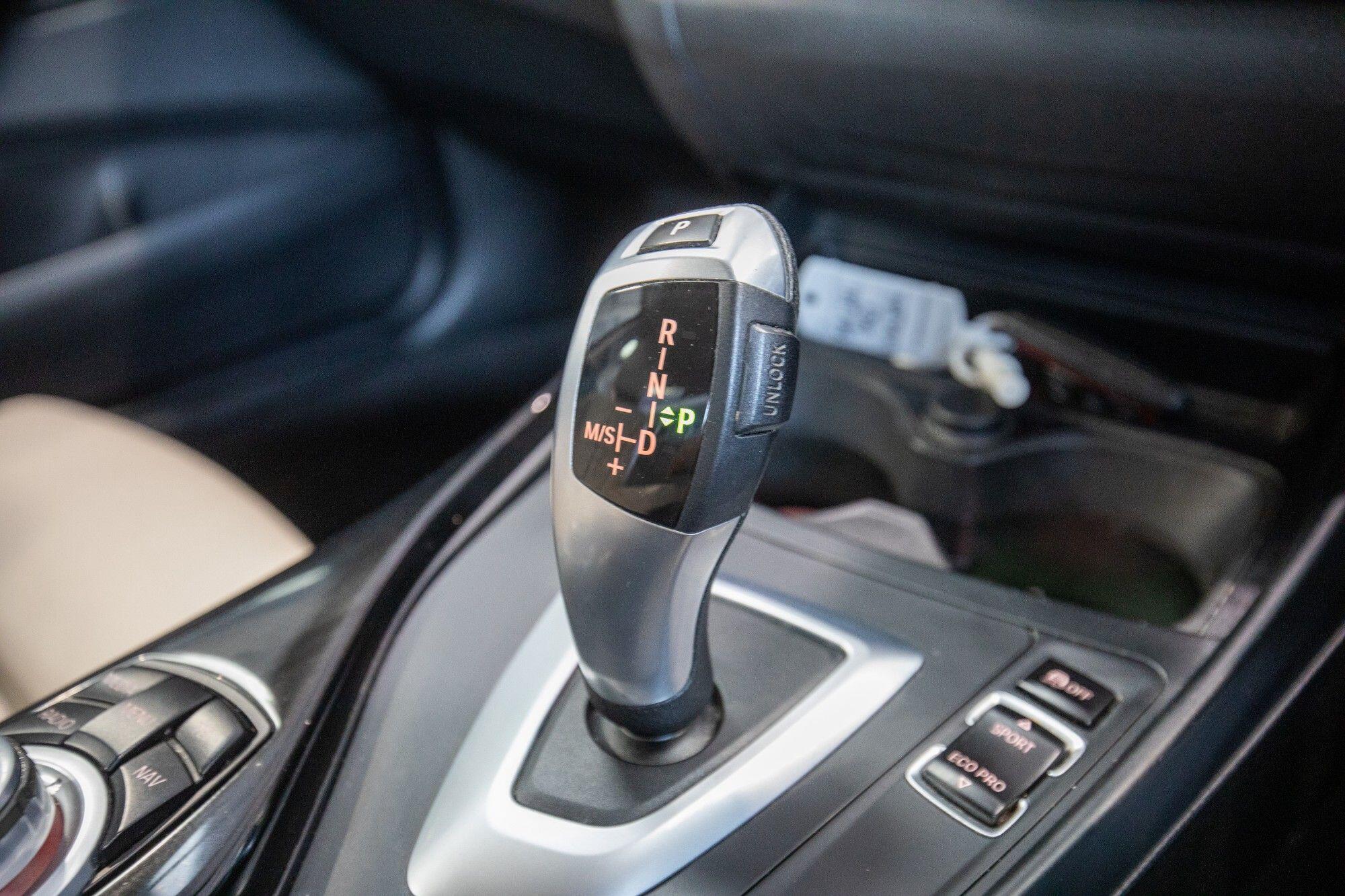 BMW 2 Series view 21