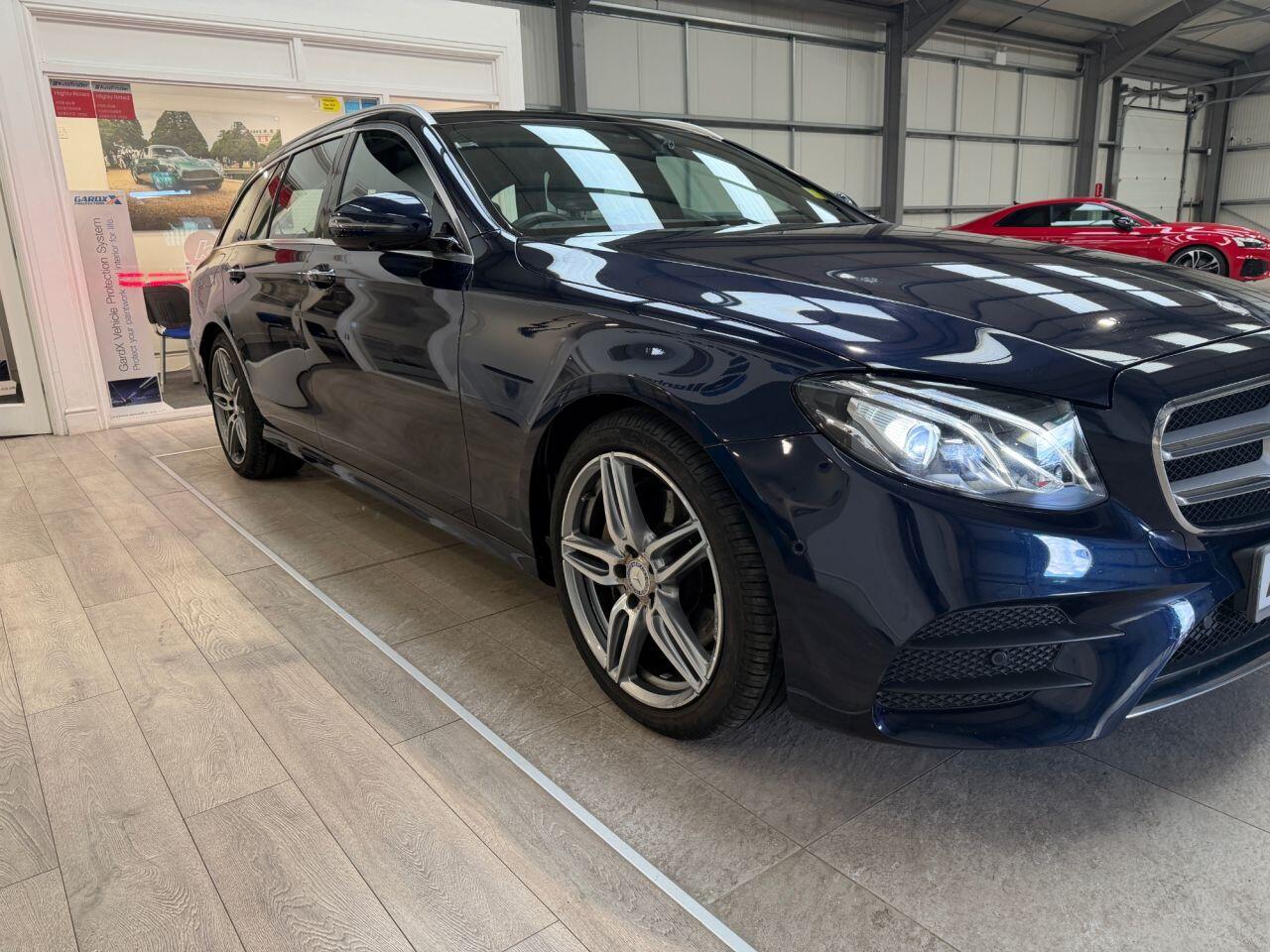 Mercedes-Benz E Class view 4