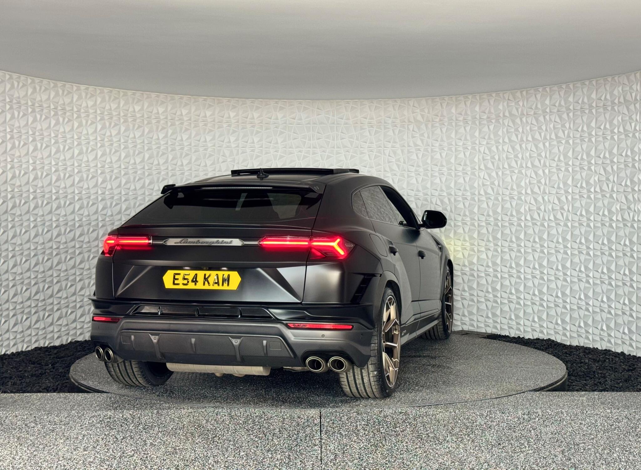 Lamborghini Urus view 15
