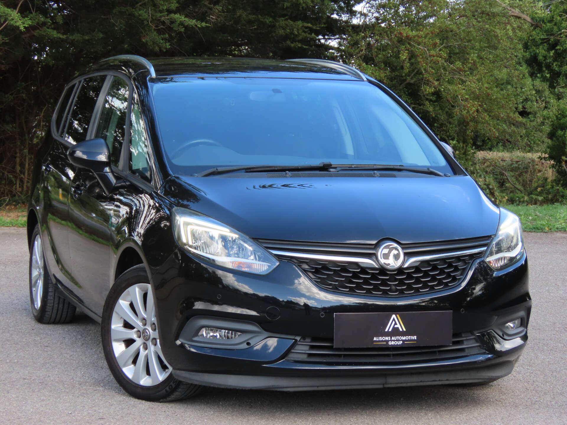 Vauxhall Zafira Tourer view 3