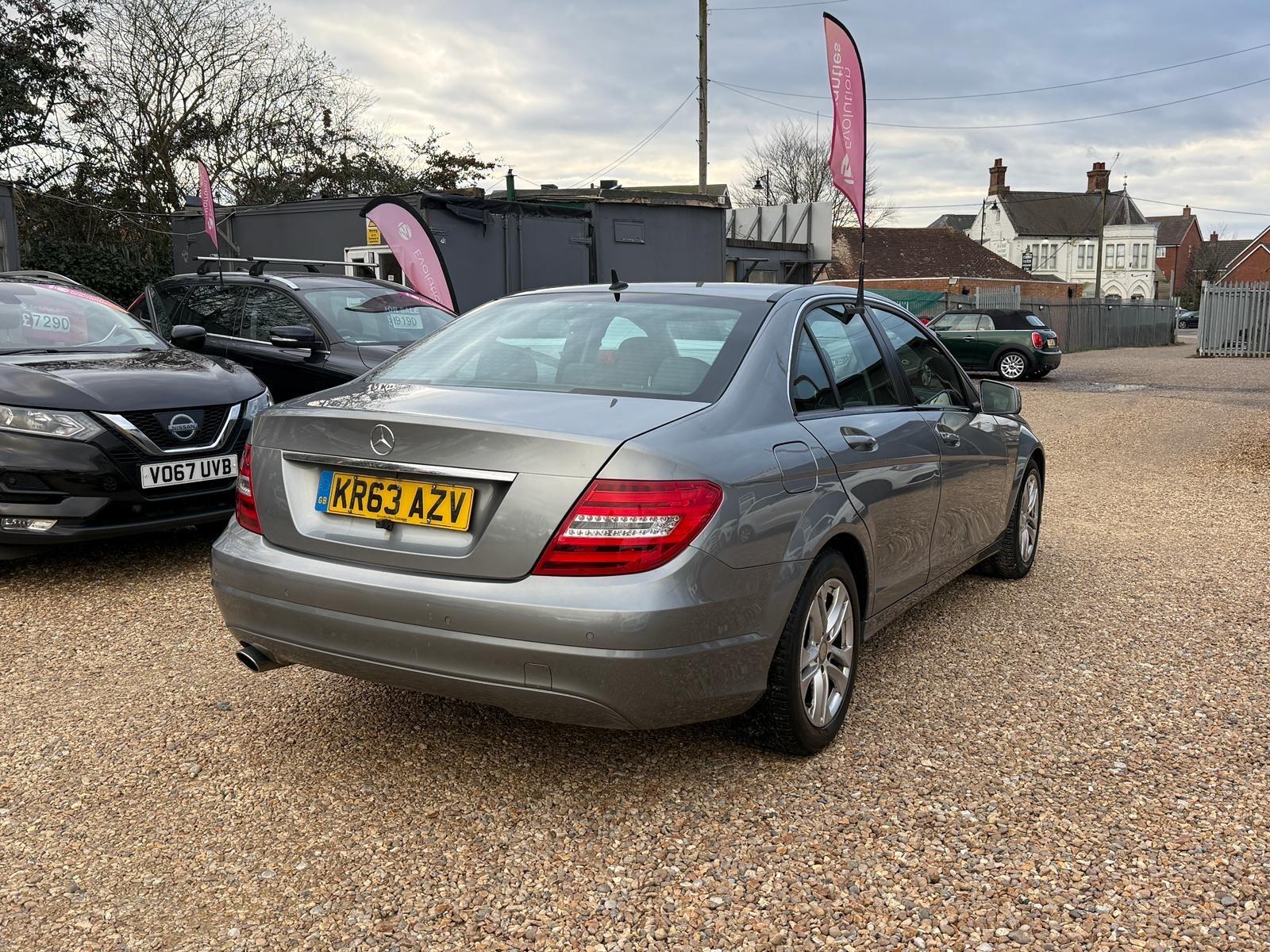 Mercedes-Benz C Class view 25