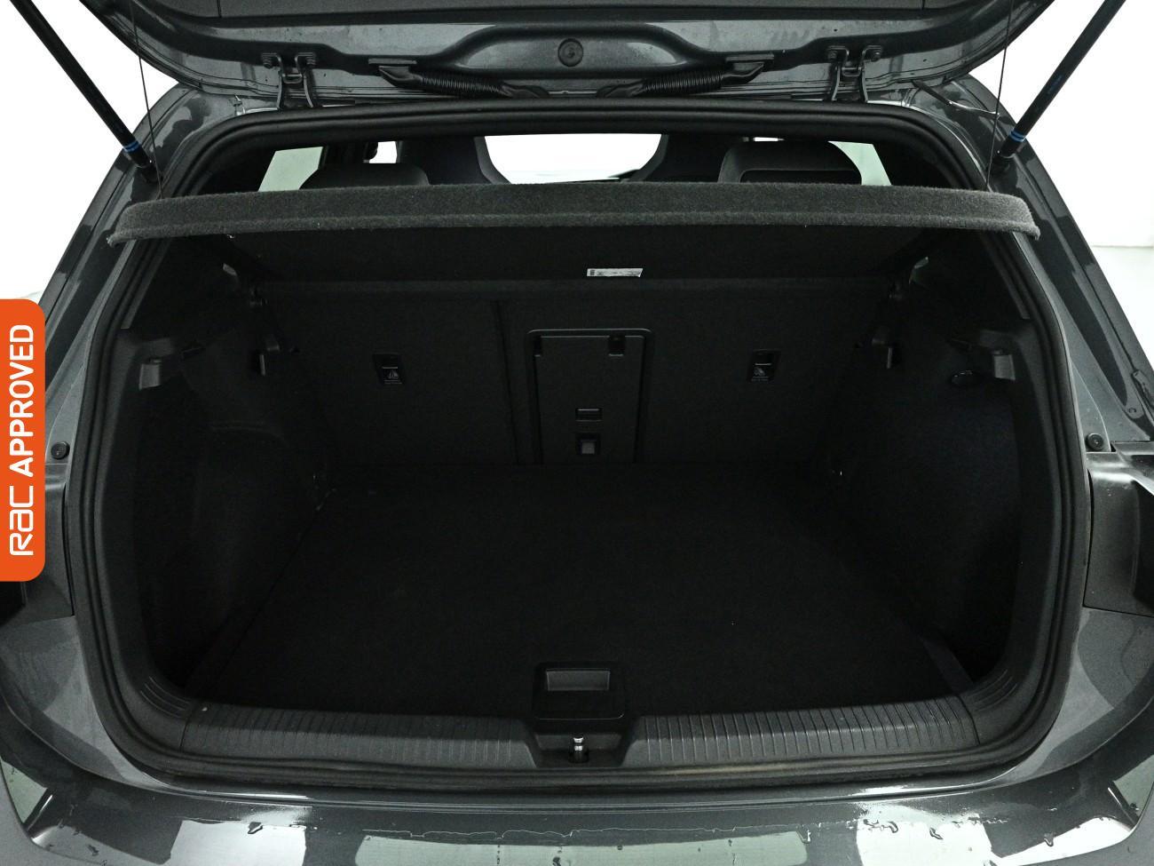 Volkswagen Golf view 13