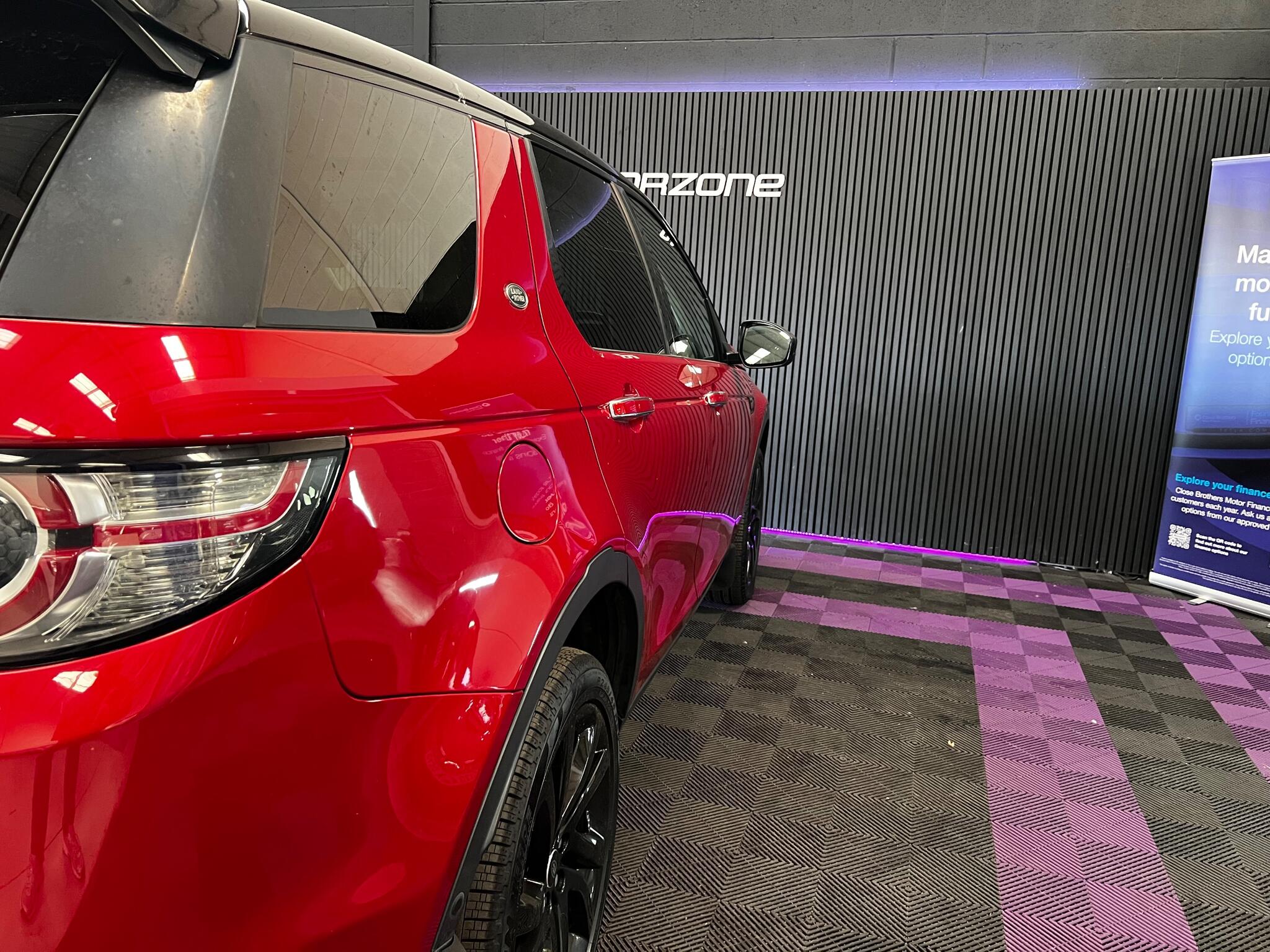 Land Rover Discovery Sport view 49