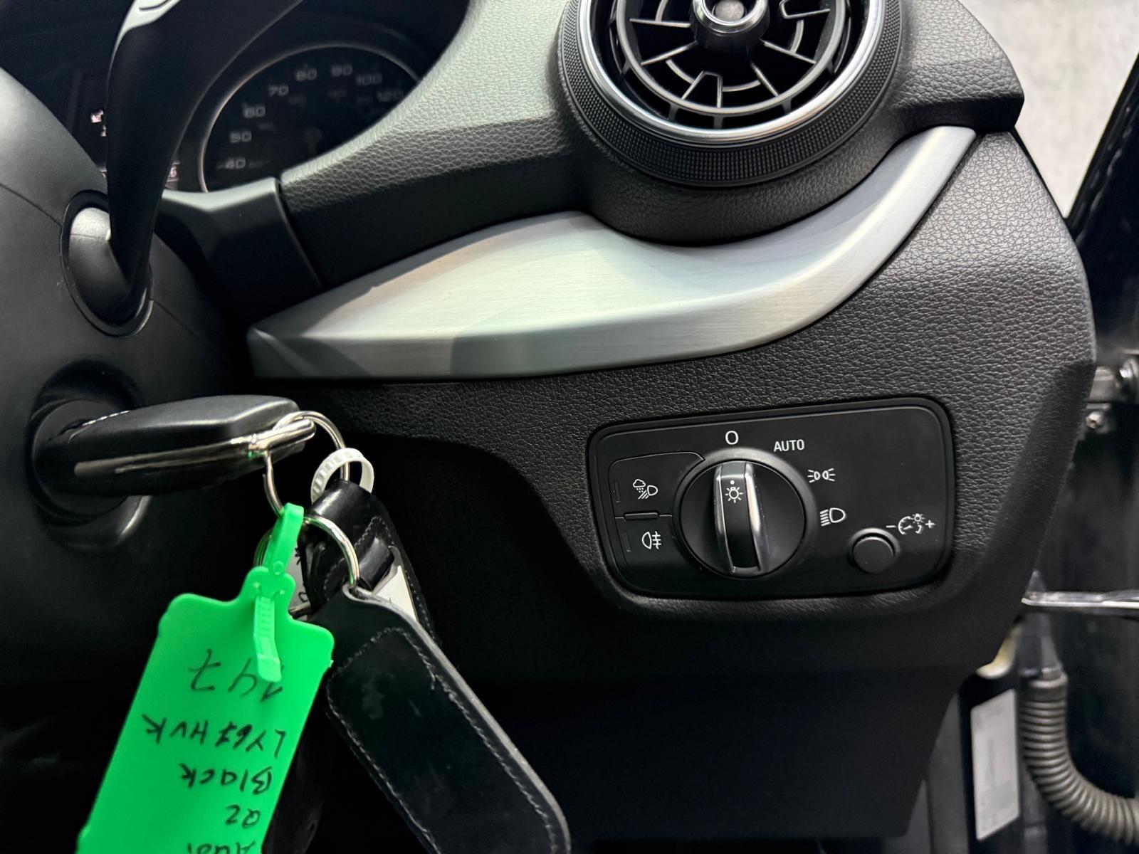 Audi Q2 view 21