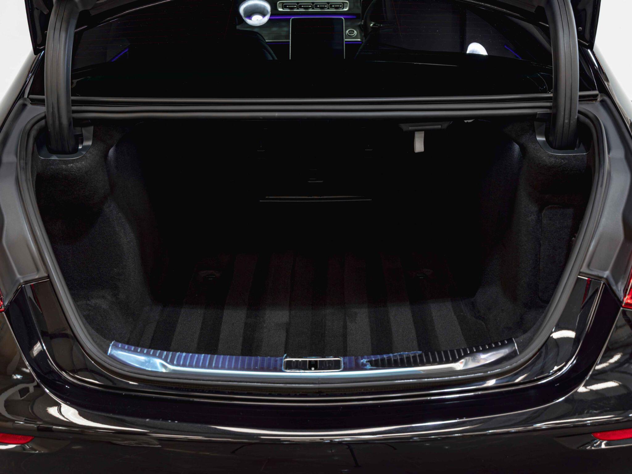 Mercedes-Benz S Class view 37