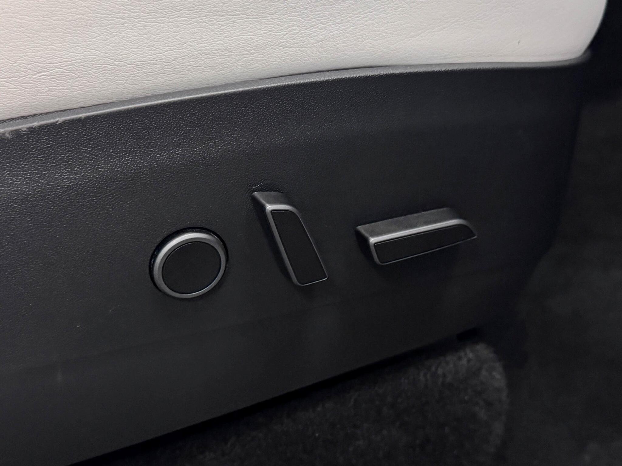 Tesla Model Y view 18