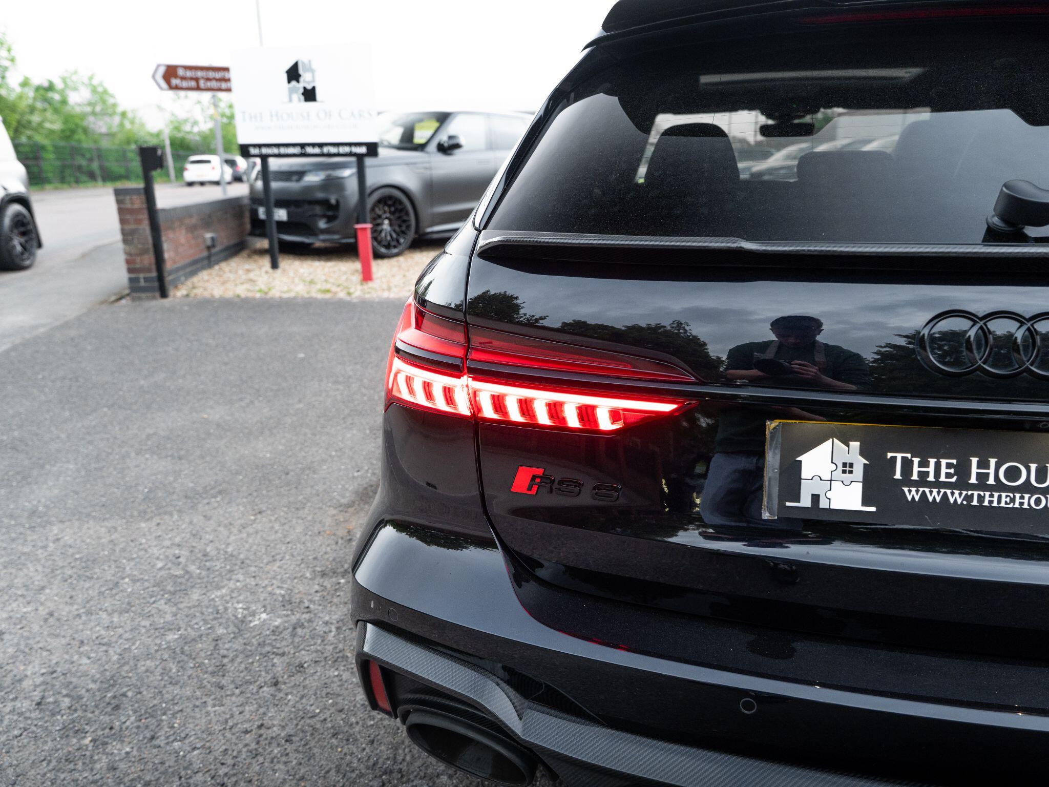 Audi RS6 Avant view 15