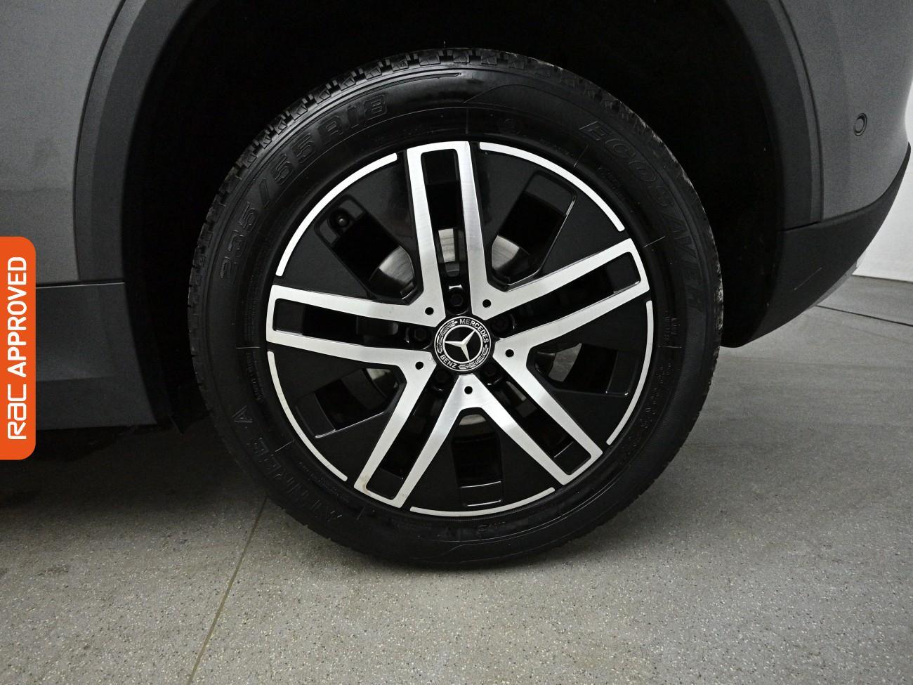 Mercedes-Benz Gla view 14