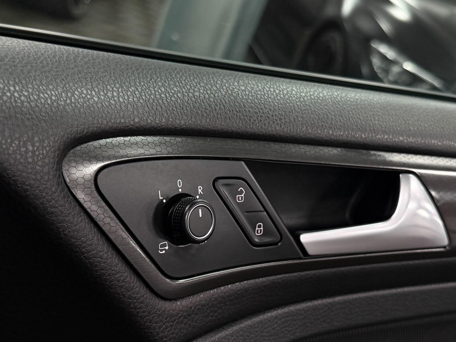 Volkswagen Golf view 23