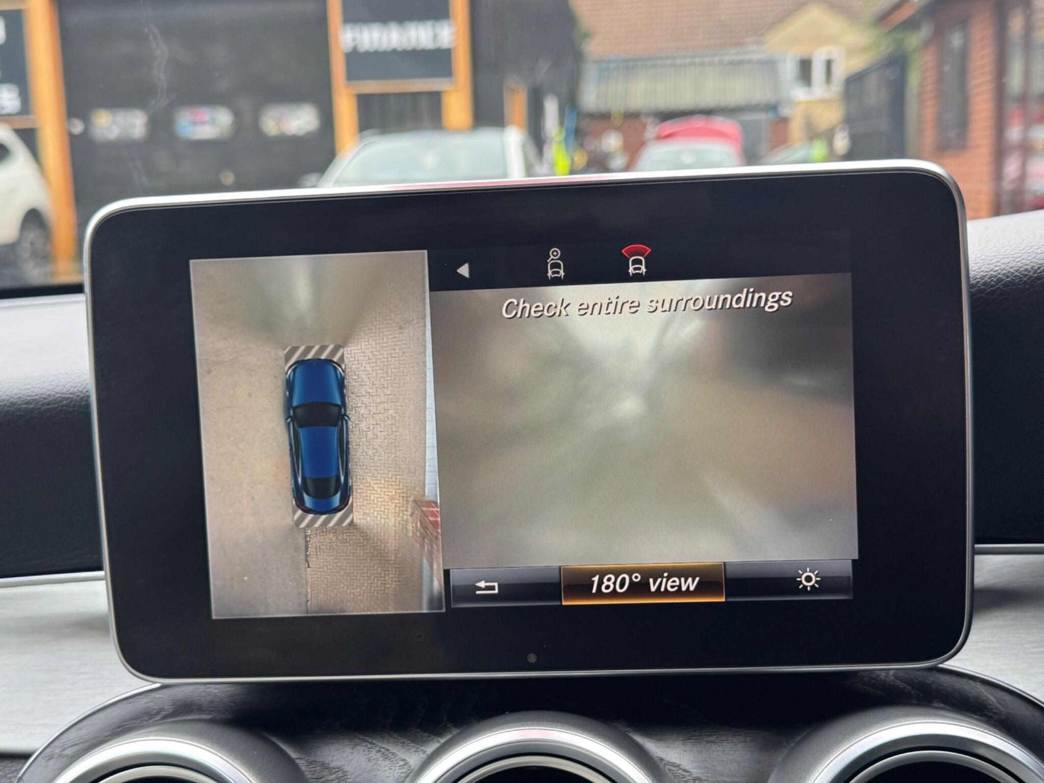 Mercedes-Benz C Class view 28