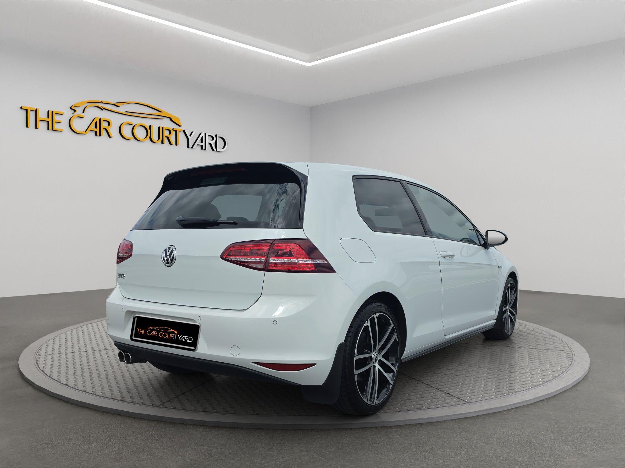 Volkswagen Golf view 9