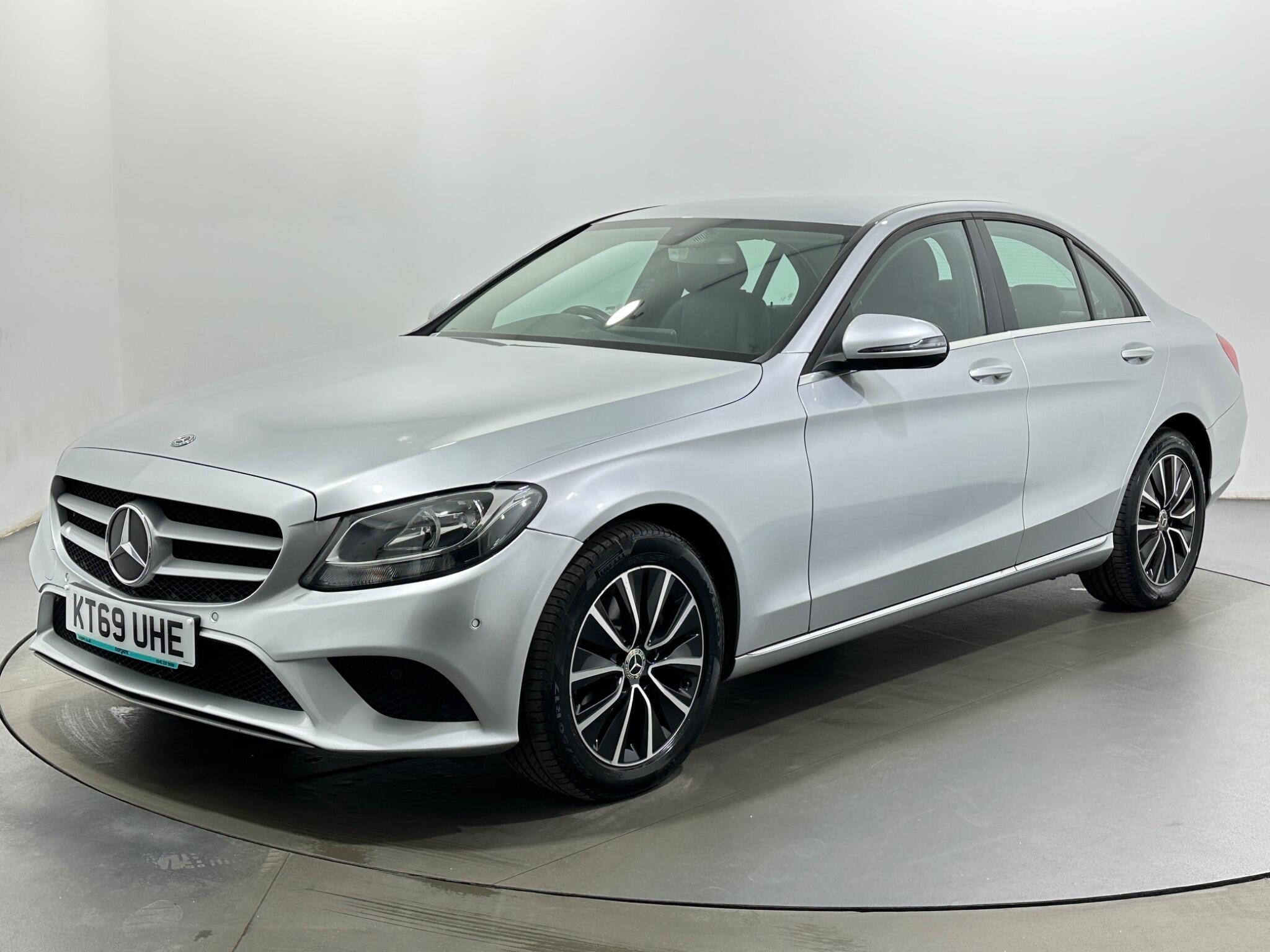 Mercedes-Benz C-Class view 4