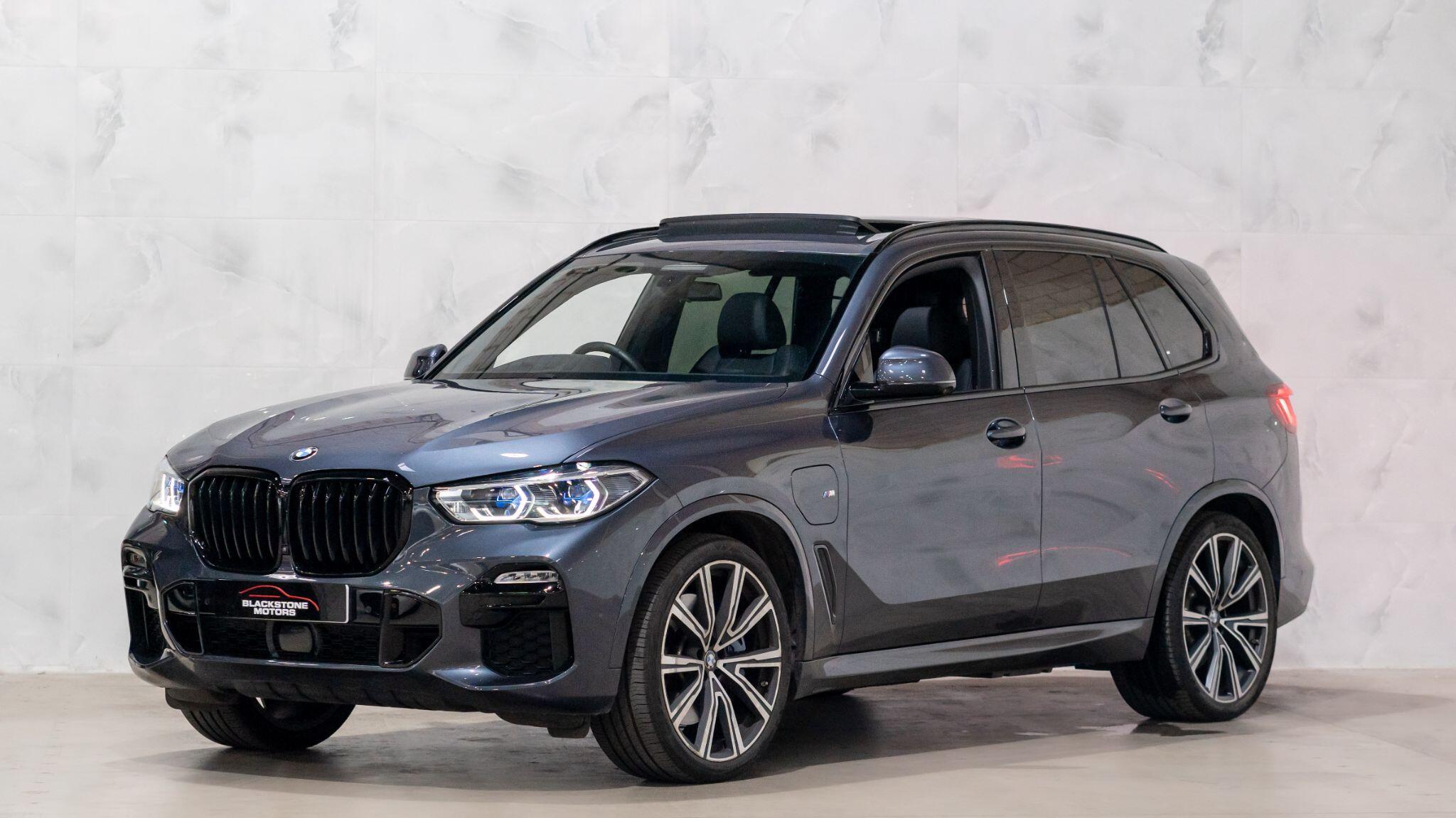 BMW X5 view 5