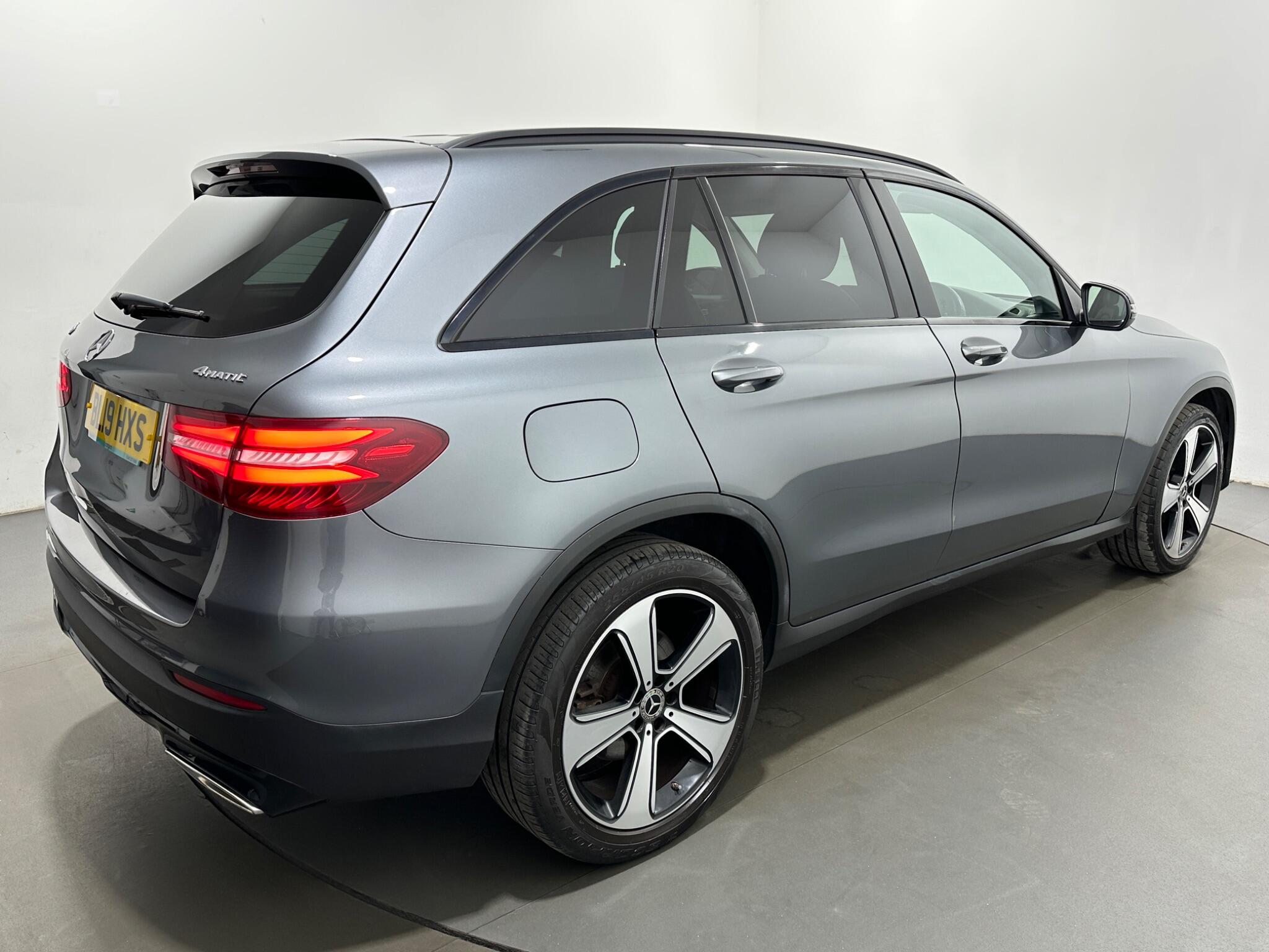 Mercedes-Benz GLC view 52