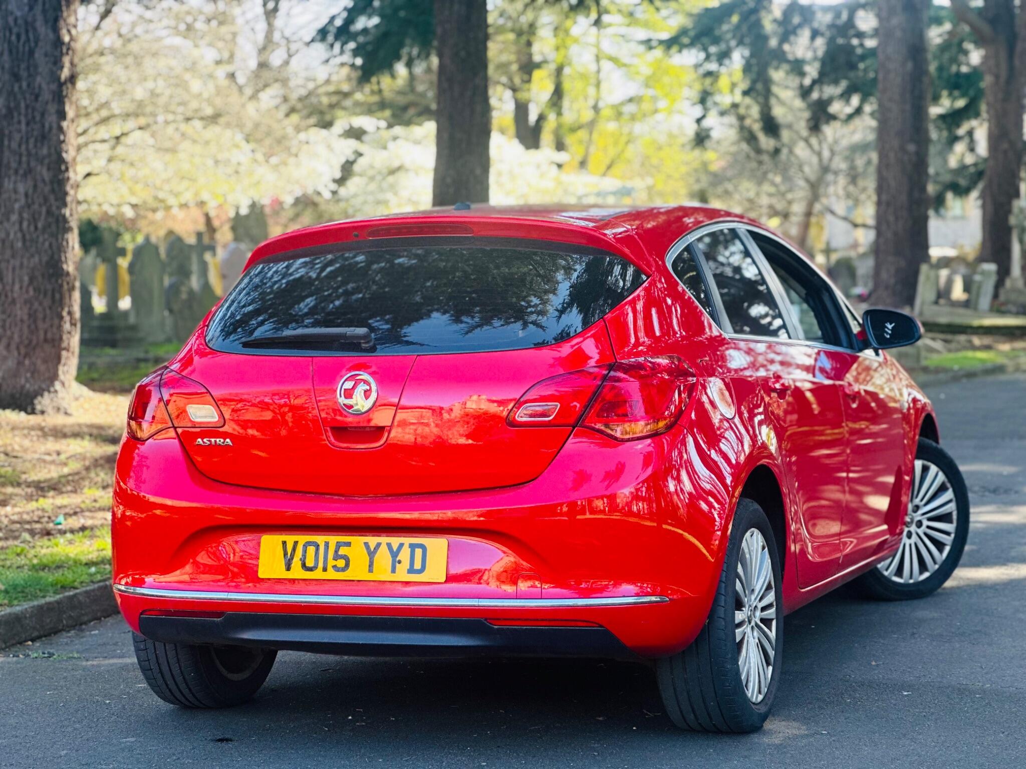 Vauxhall Astra view 3