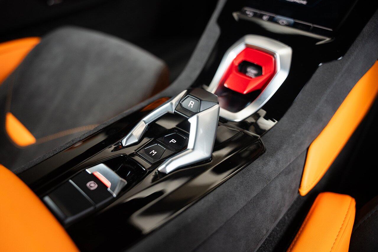 Lamborghini Huracan view 42