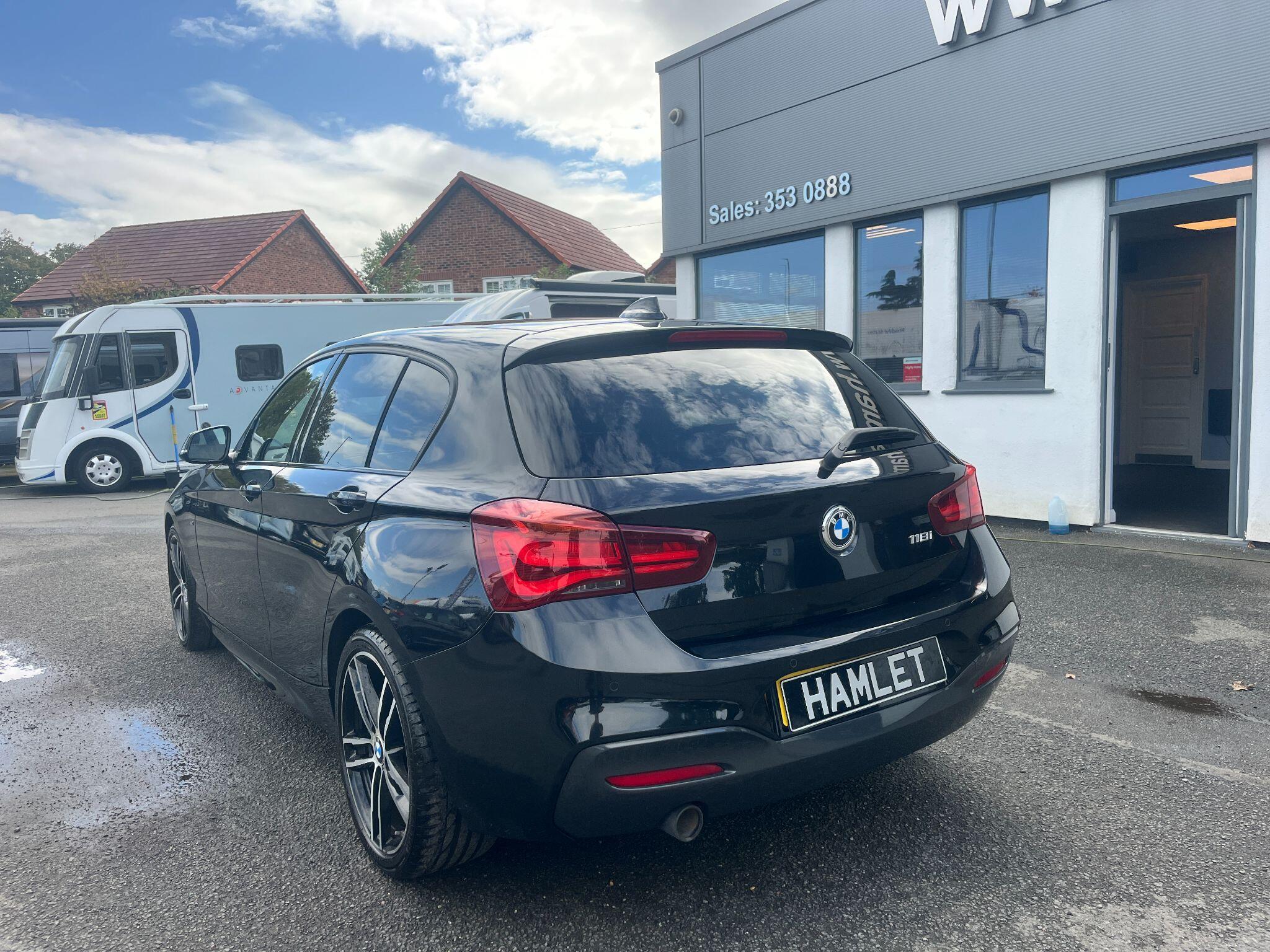 BMW 1 Series view 3