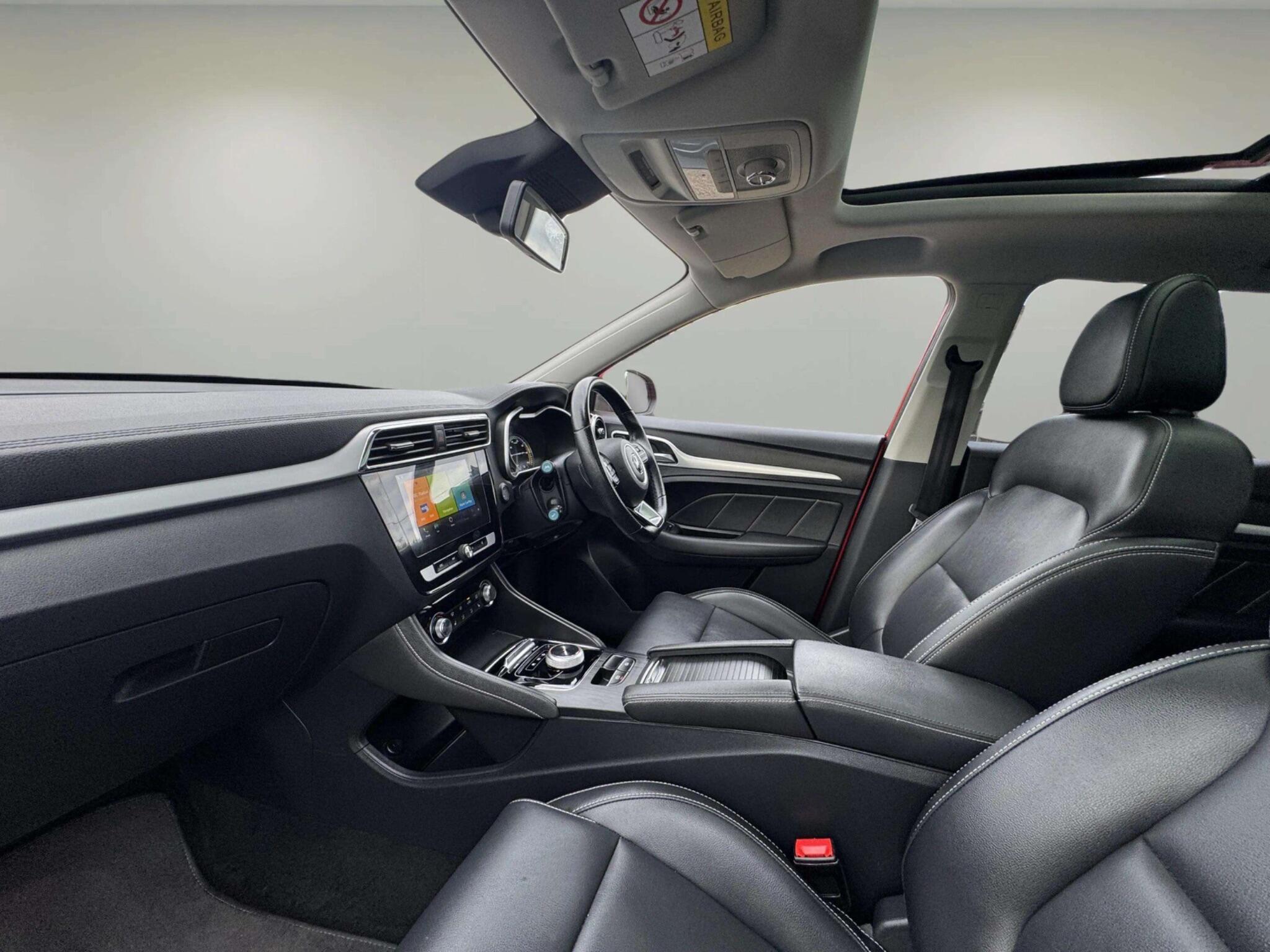 MG ZS view 35