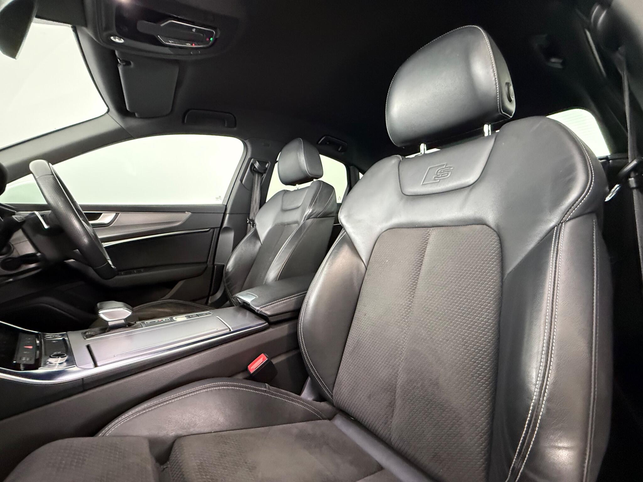 Audi A6 view 33