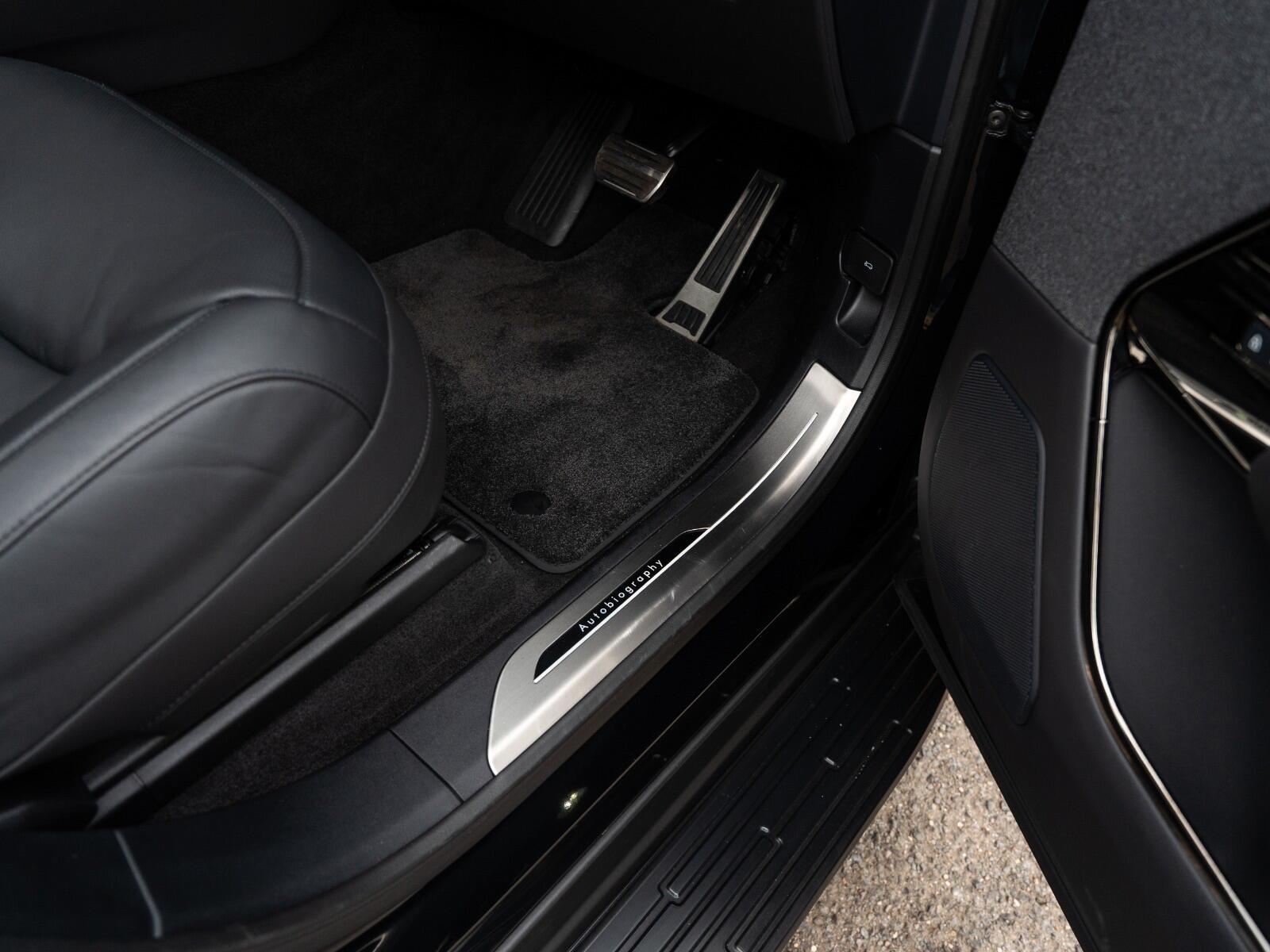 Land Rover Range Rover Sport view 37